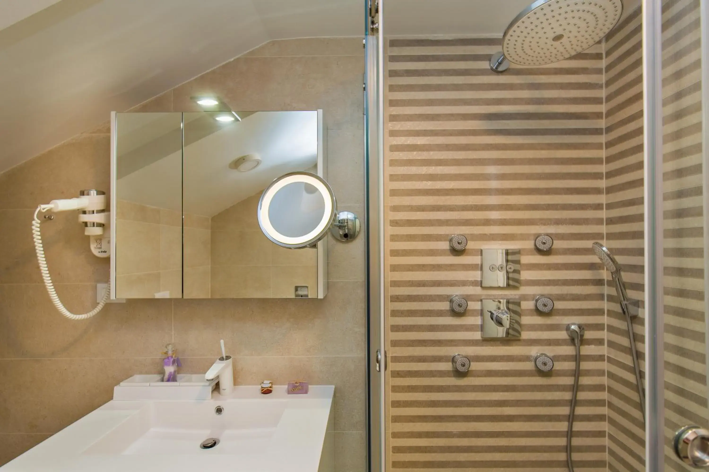 Shower, Bathroom in Dubrovnik Luxury Residence – L’Orangerie