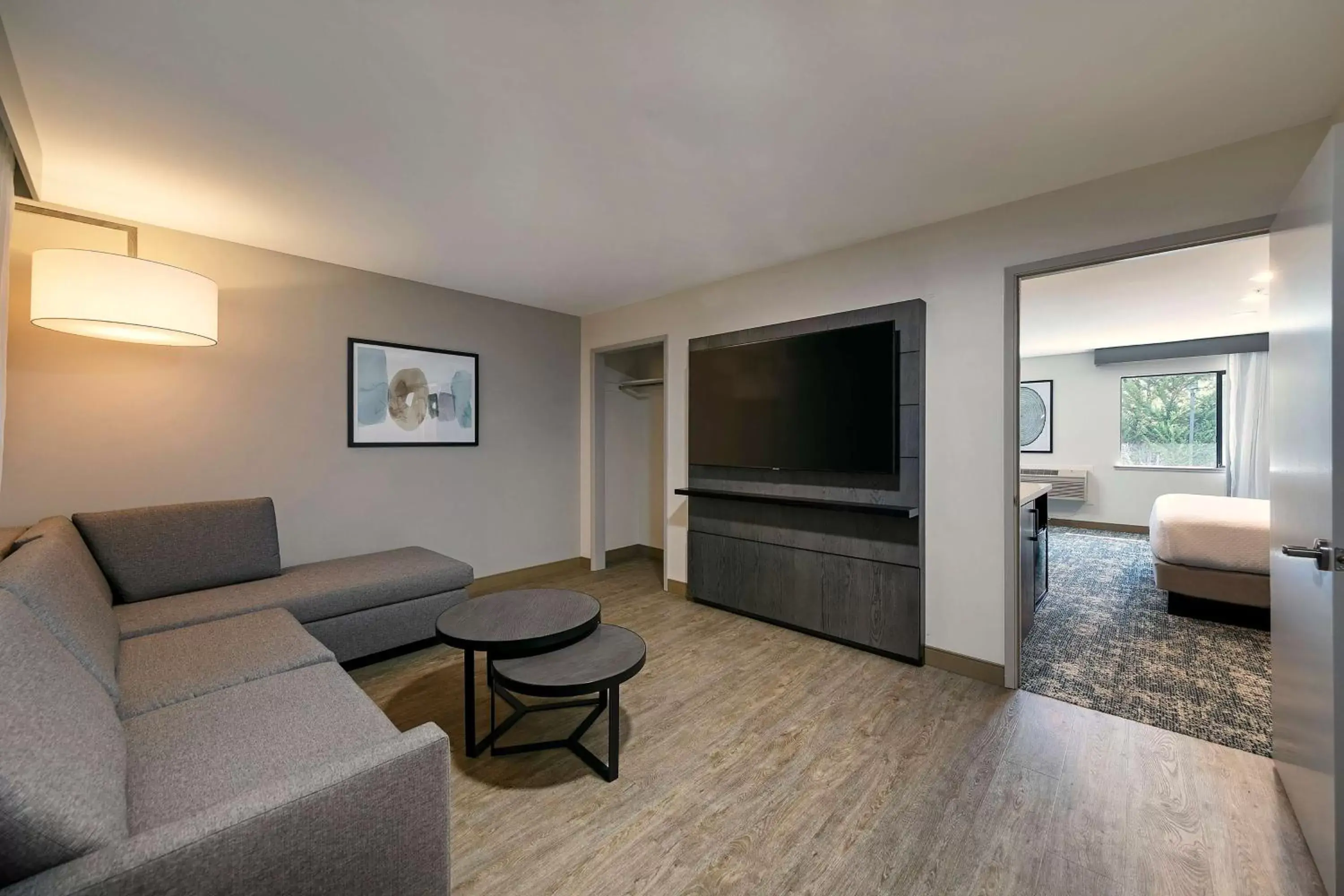 Living room, Seating Area in Seacliff Inn Aptos, Tapestry Collection by Hilton