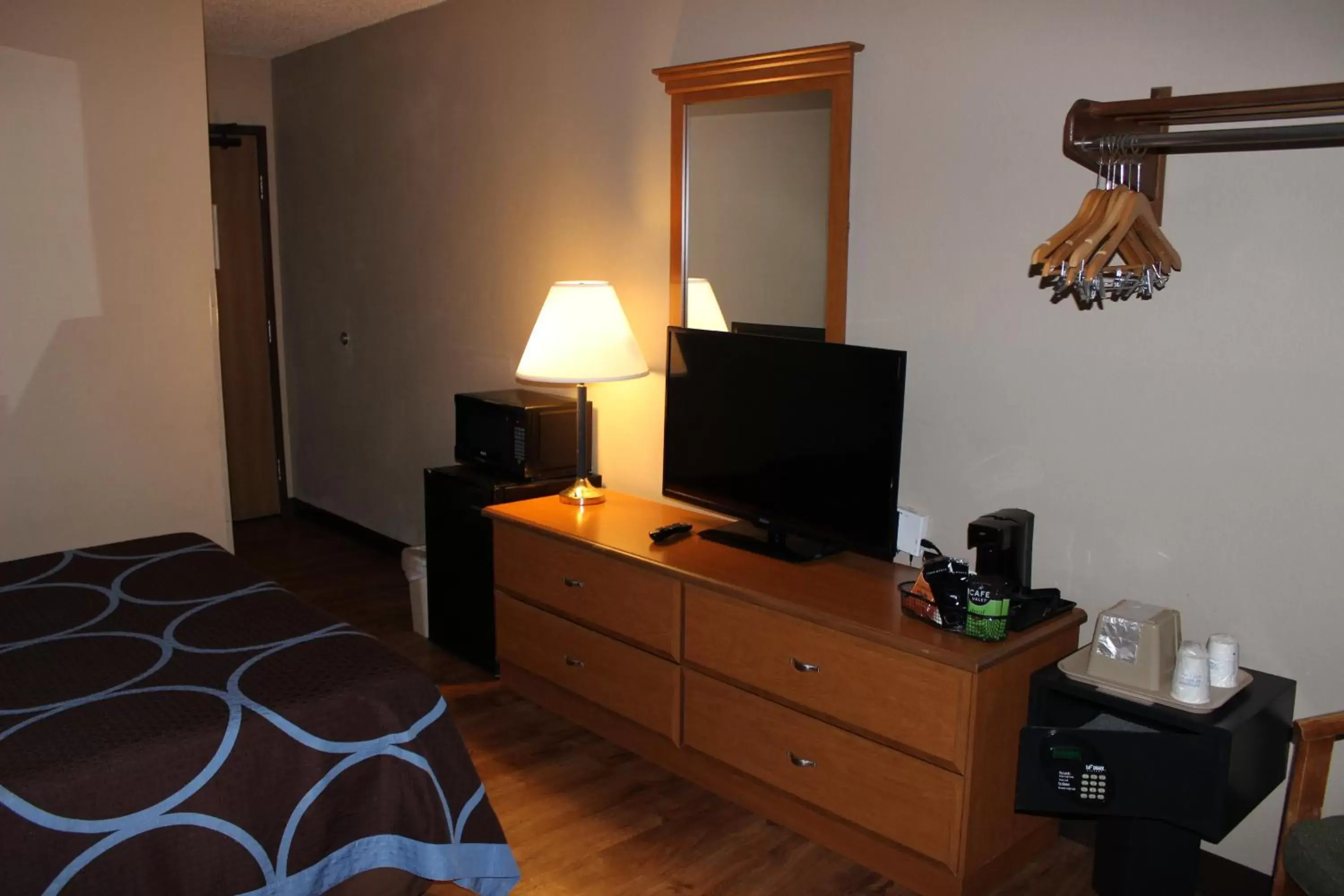 TV/Entertainment Center in Super 8 by Wyndham Stroudsburg