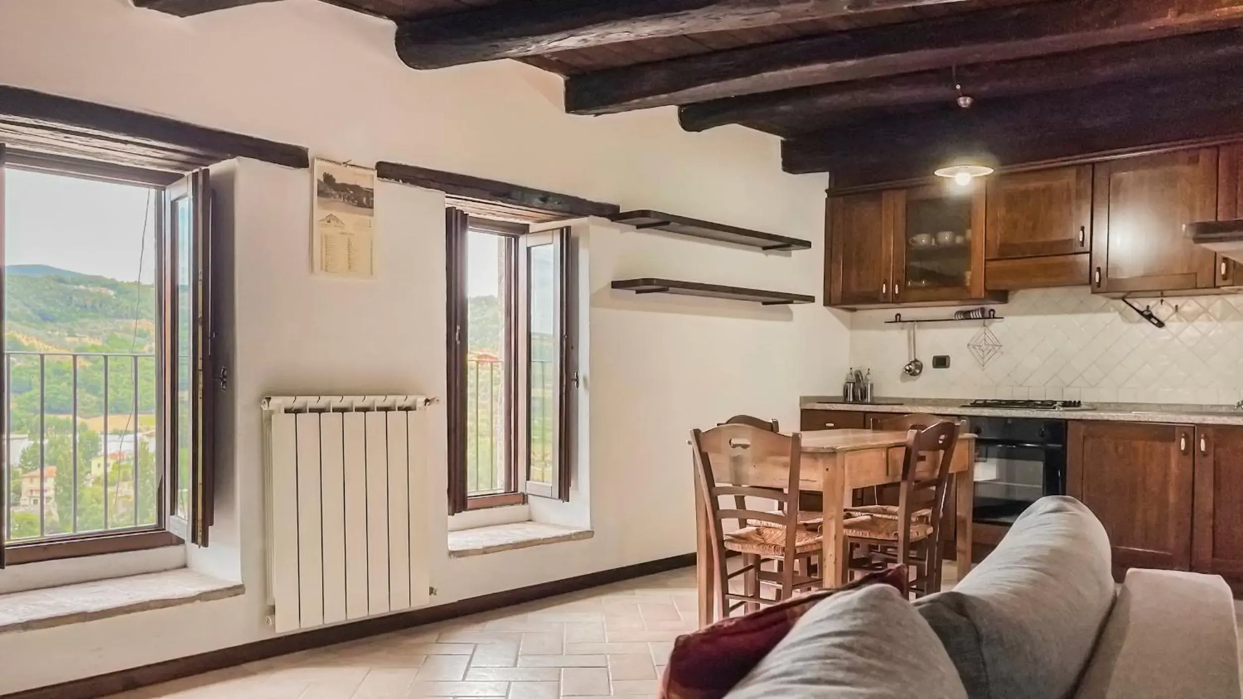 Dining area, Kitchen/Kitchenette in Borgo San Valentino