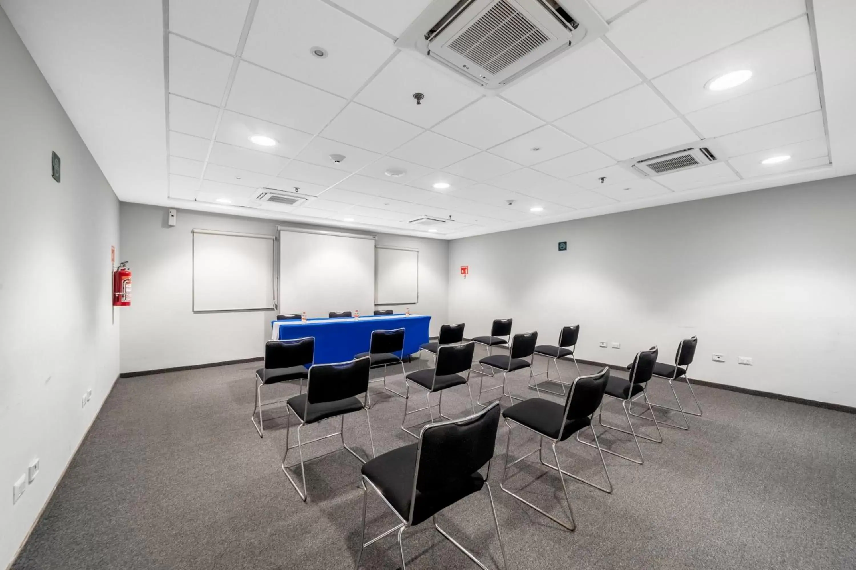 Meeting/conference room in City Express Junior by Marriott Ciudad del Carmen