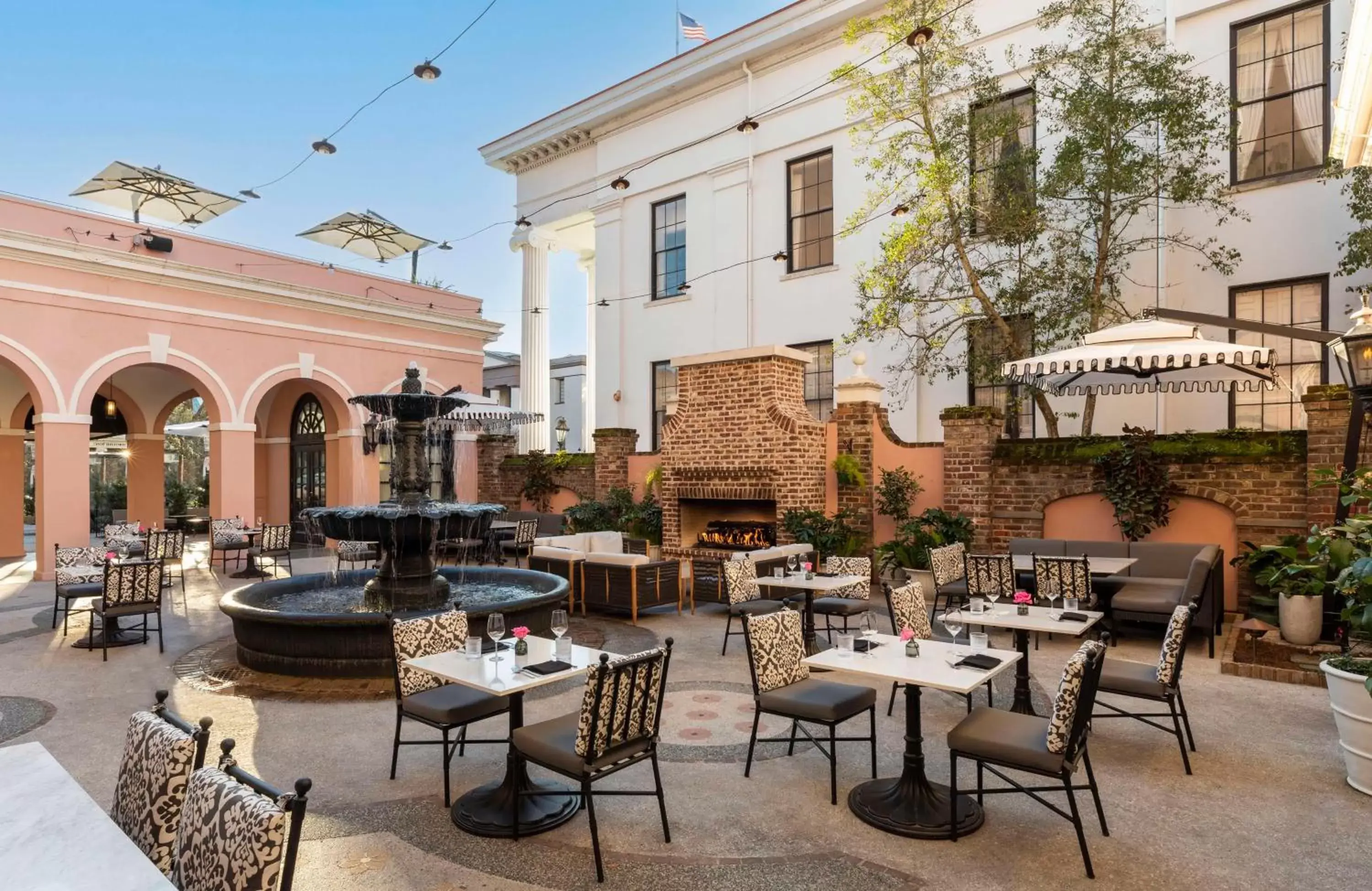 Inner courtyard view, Restaurant/Places to Eat in Mills House Charleston, Curio Collection by Hilton