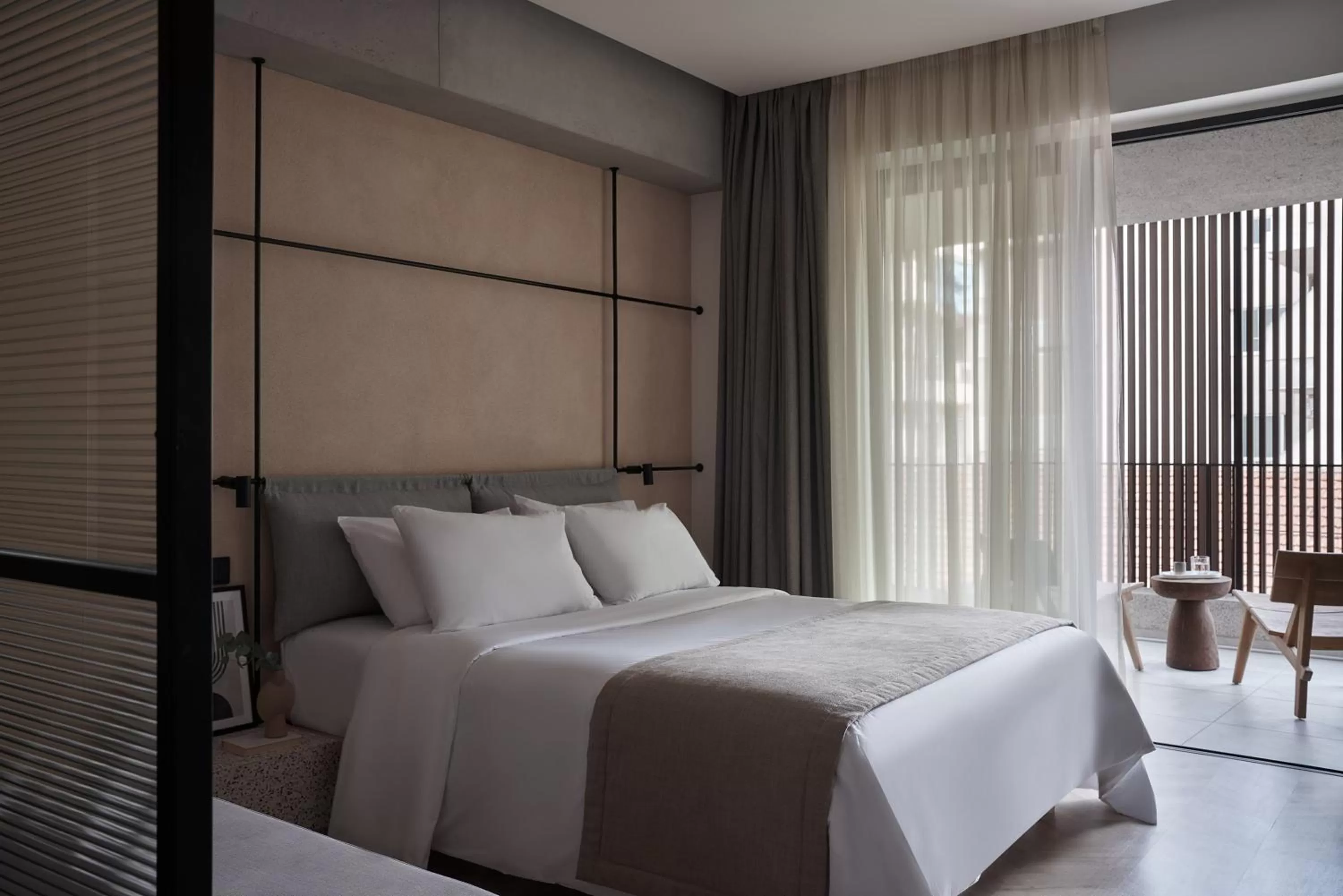 Bed in The Newel Psychiko