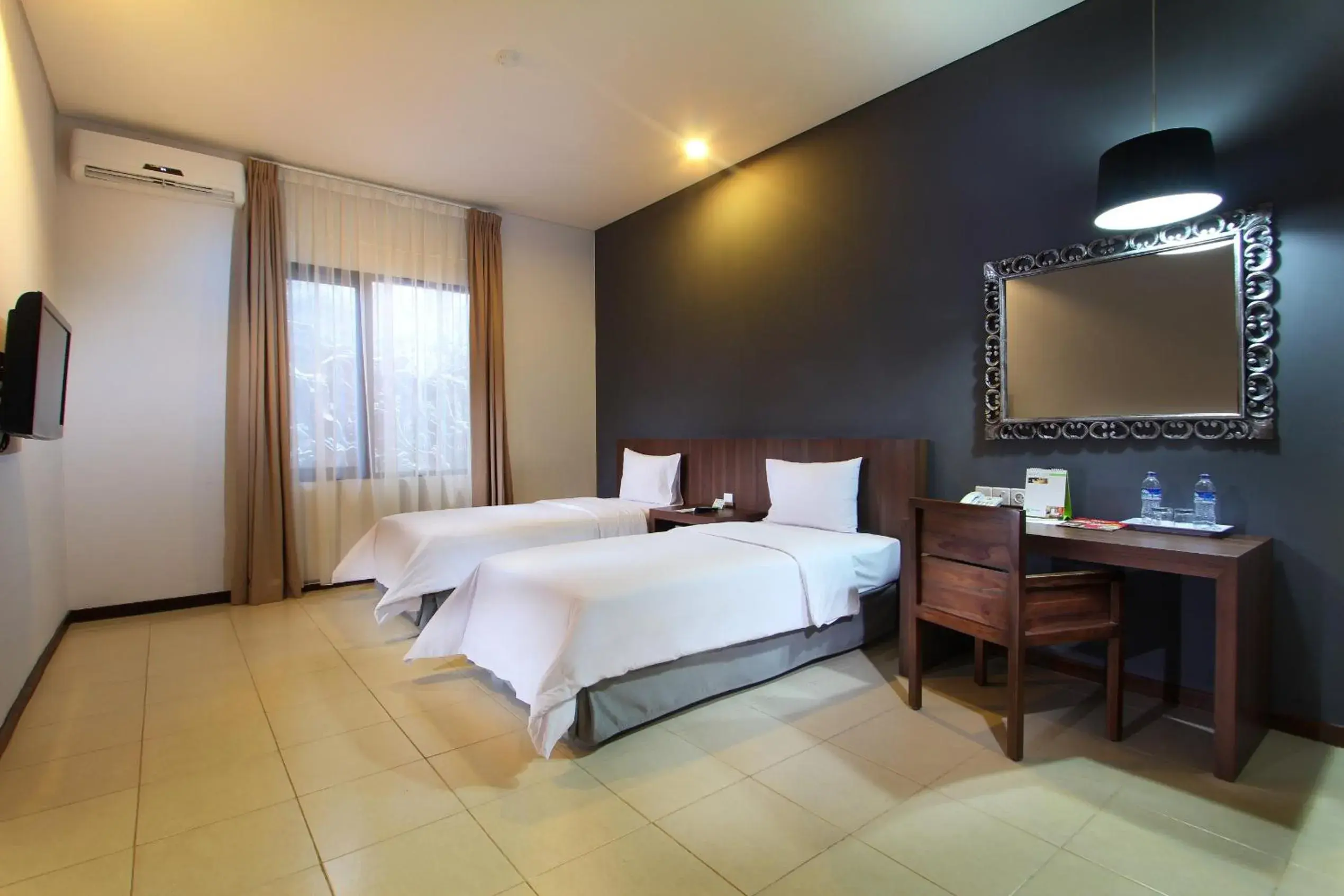 Bedroom, Bed in Praja Hotel