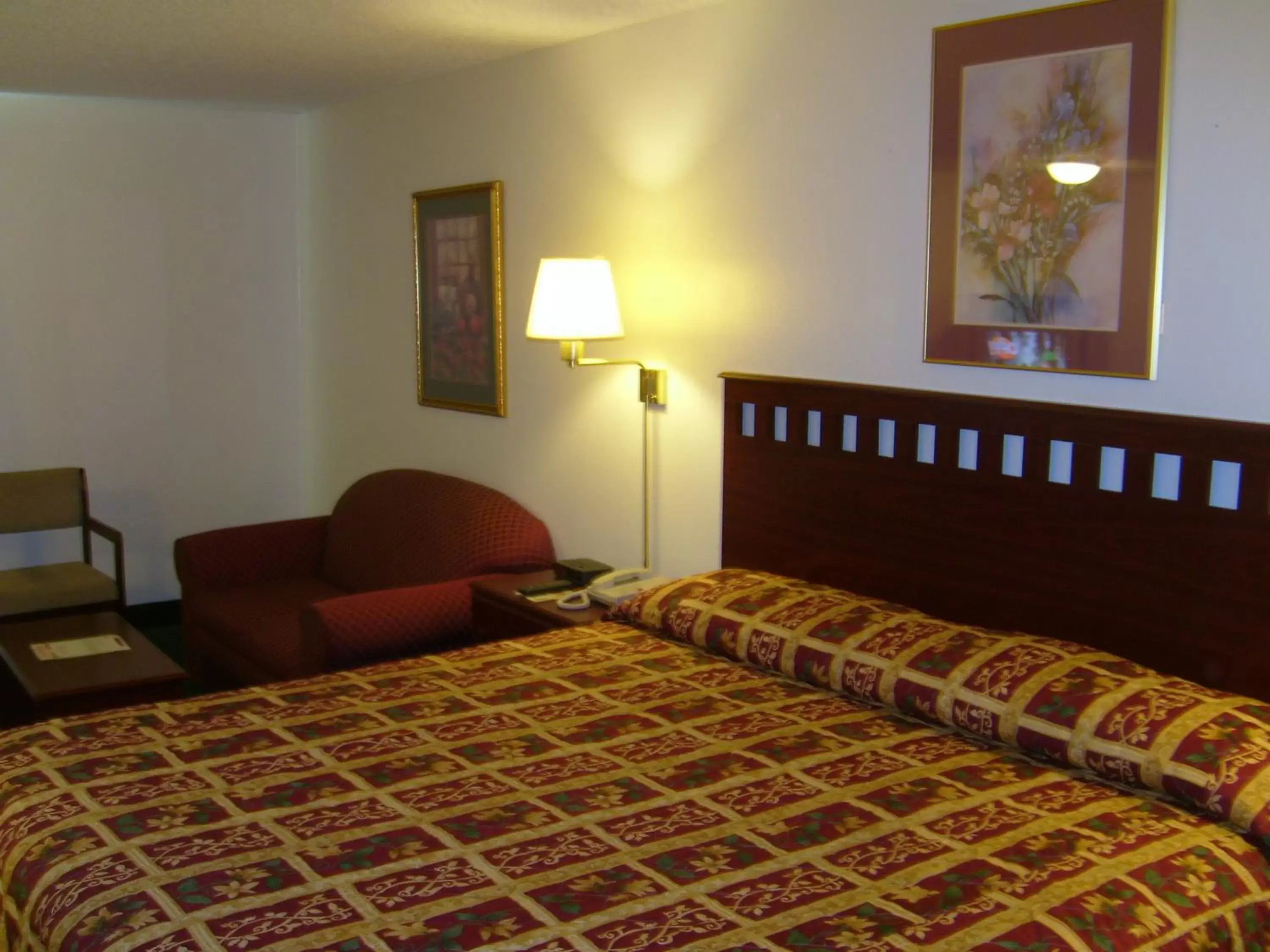 Bed in Shanico Inn