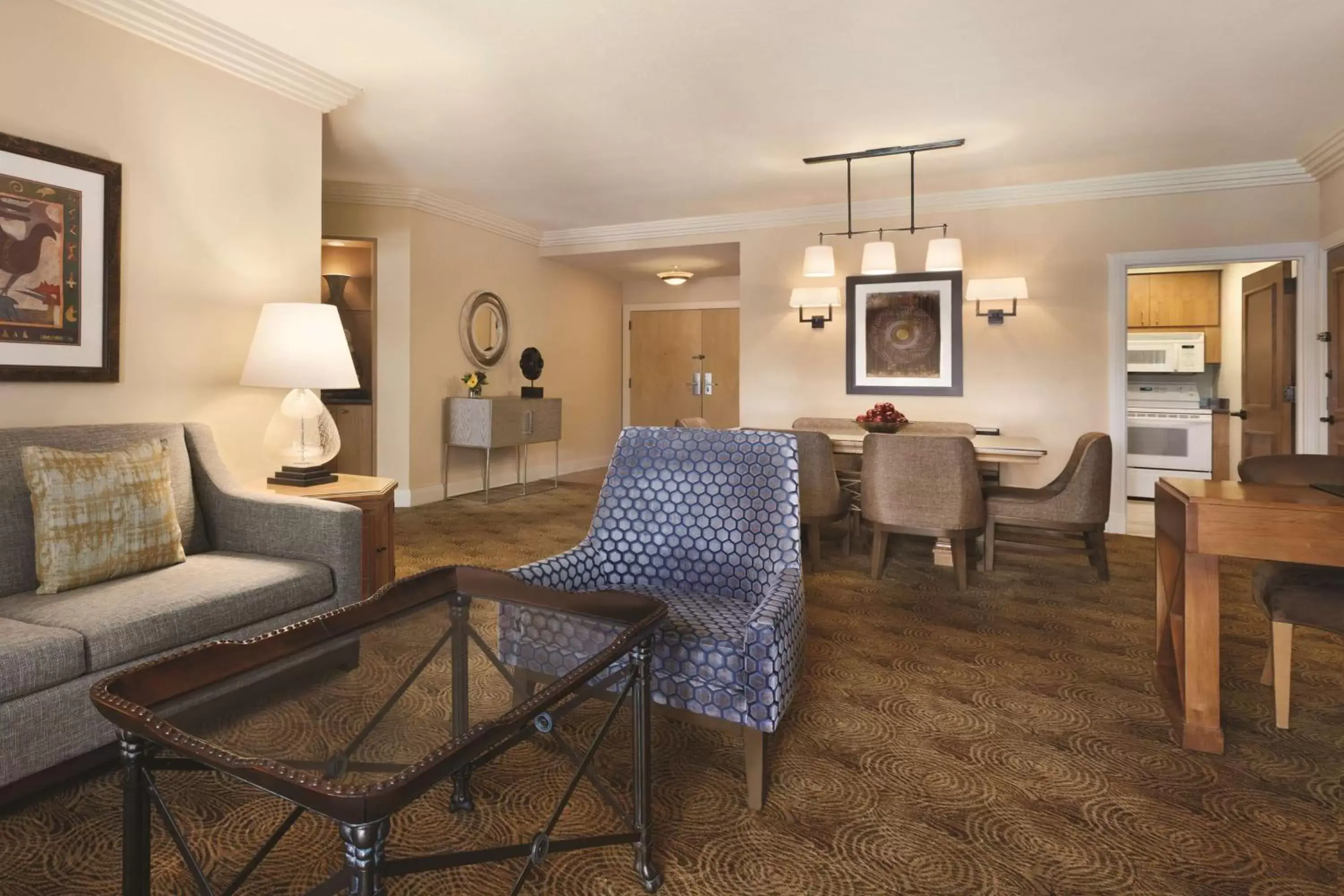 Bedroom, Seating Area in Hilton Scottsdale Resort & Villas