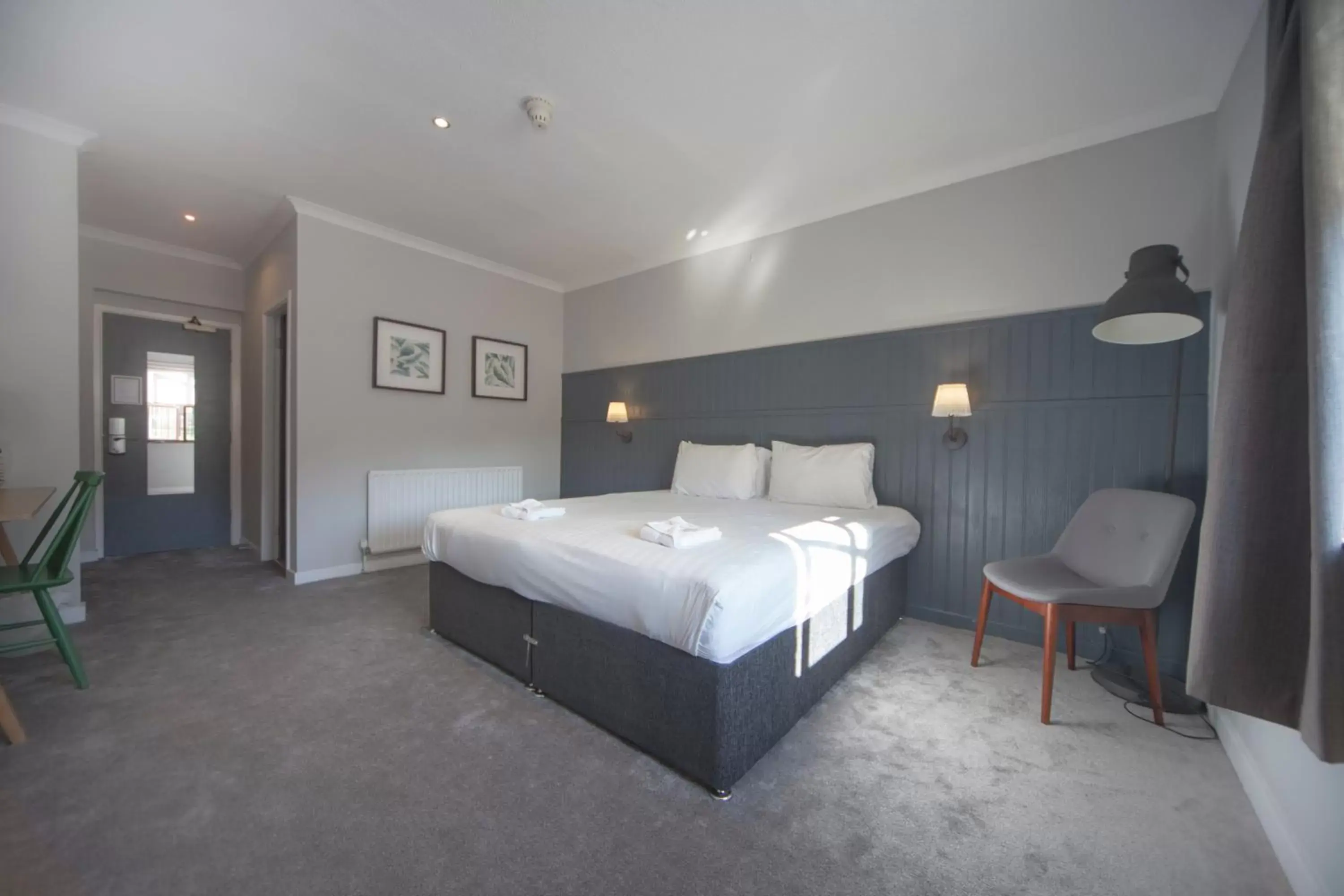 Bedroom, Bed in Highfield Hotel