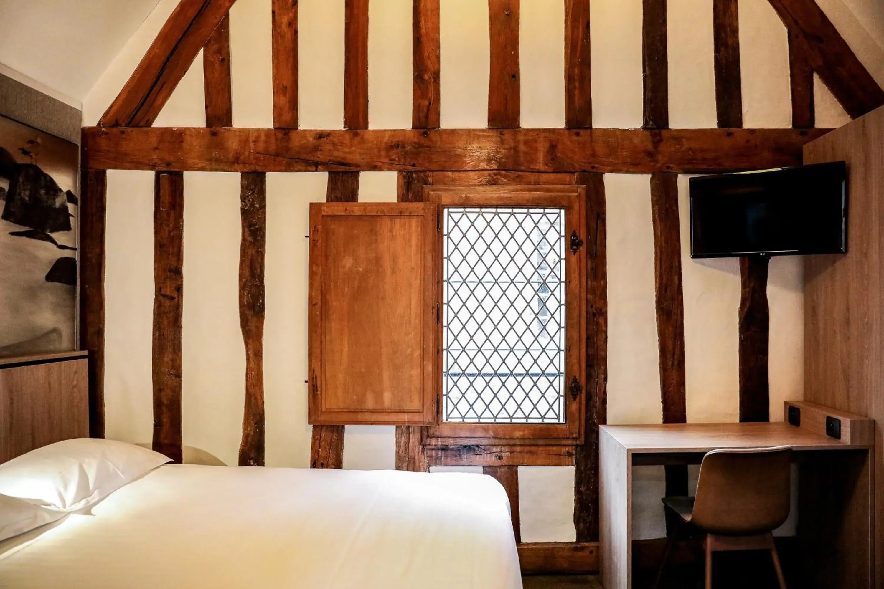 Bedroom, Bed in Le Mouton Blanc