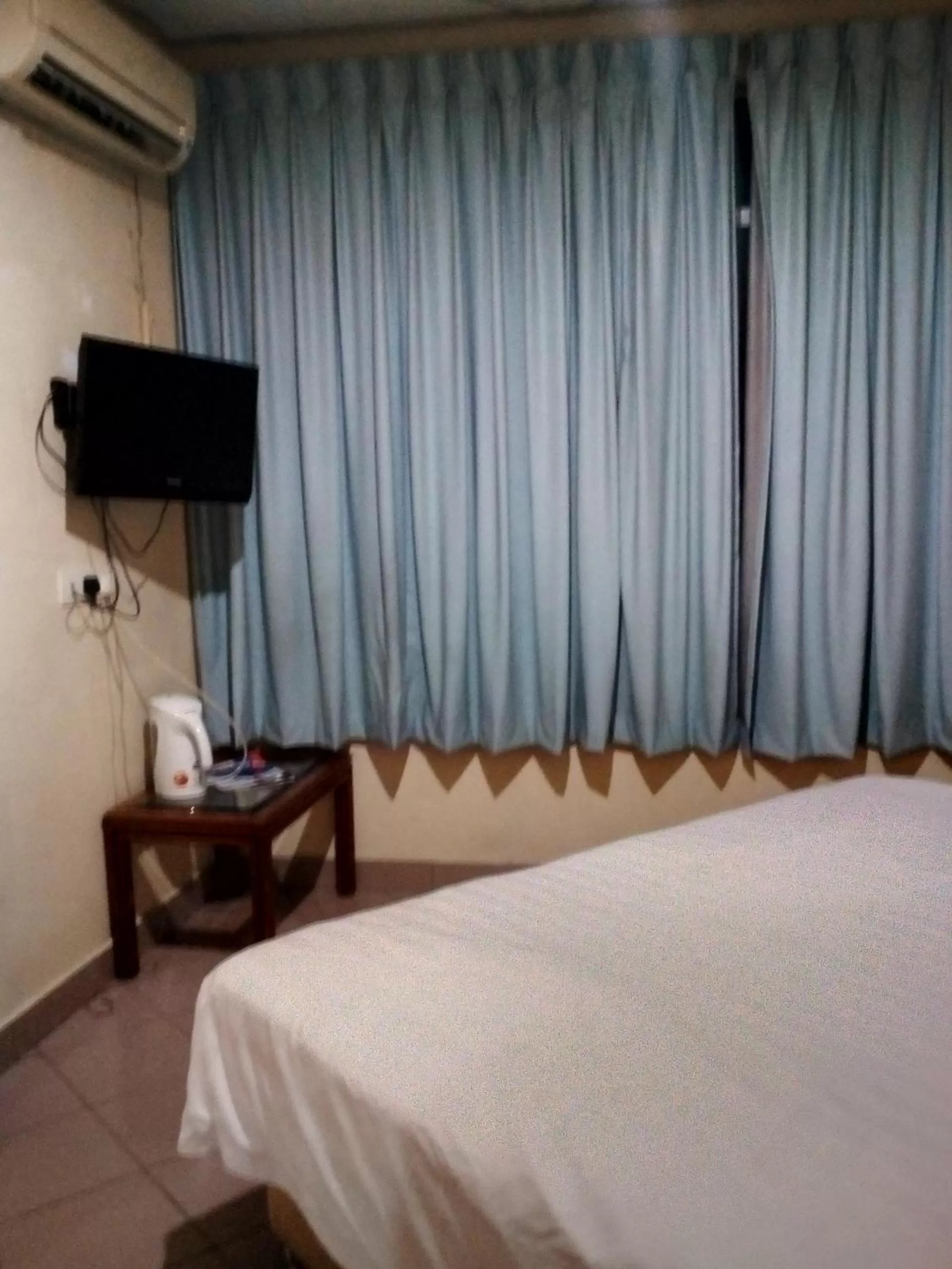 Bedroom, Bed in Century Hotel Inanam