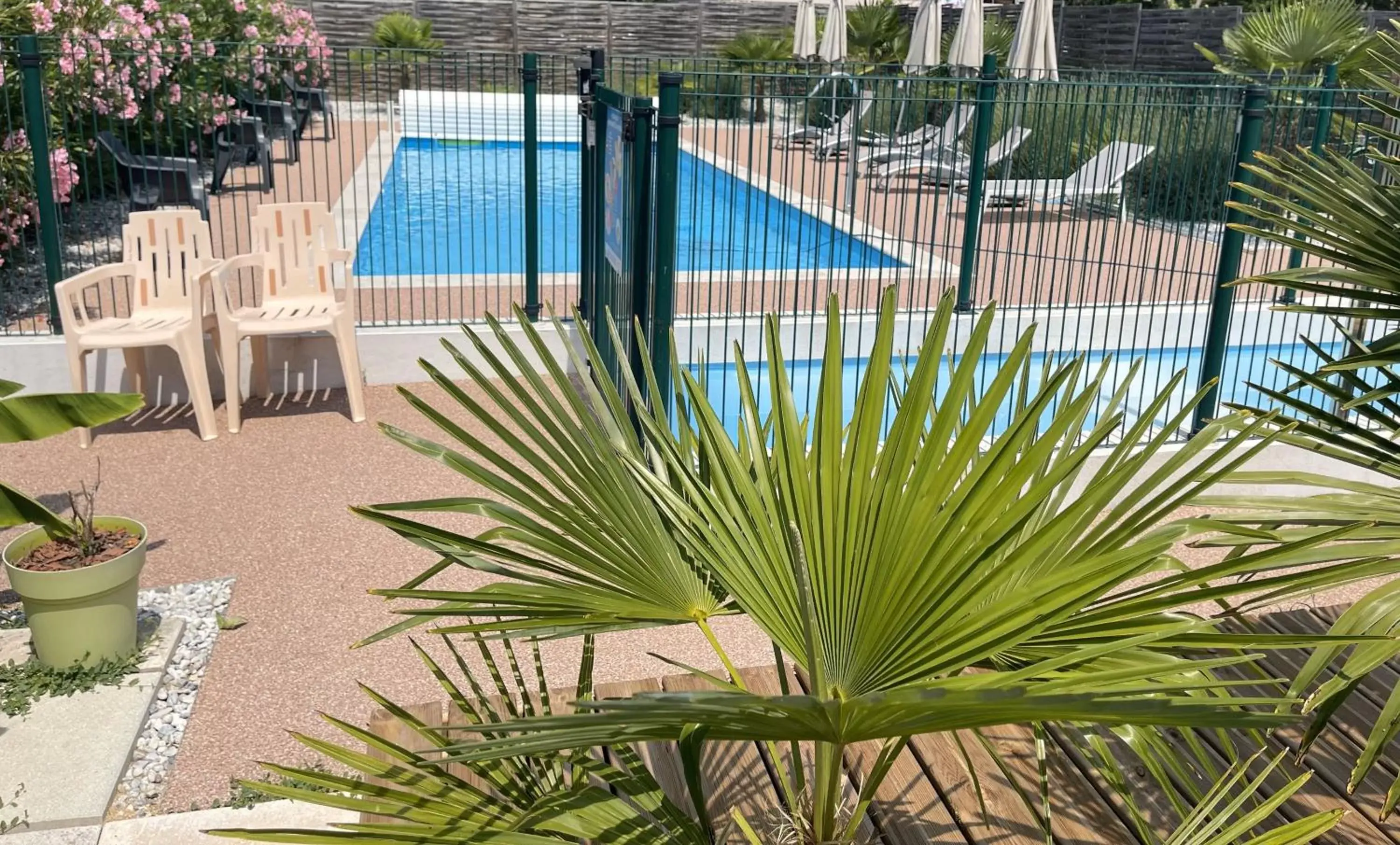 Swimming pool, Pool View in Brit Hotel Brive La Gaillarde - Restaurant La Limousine