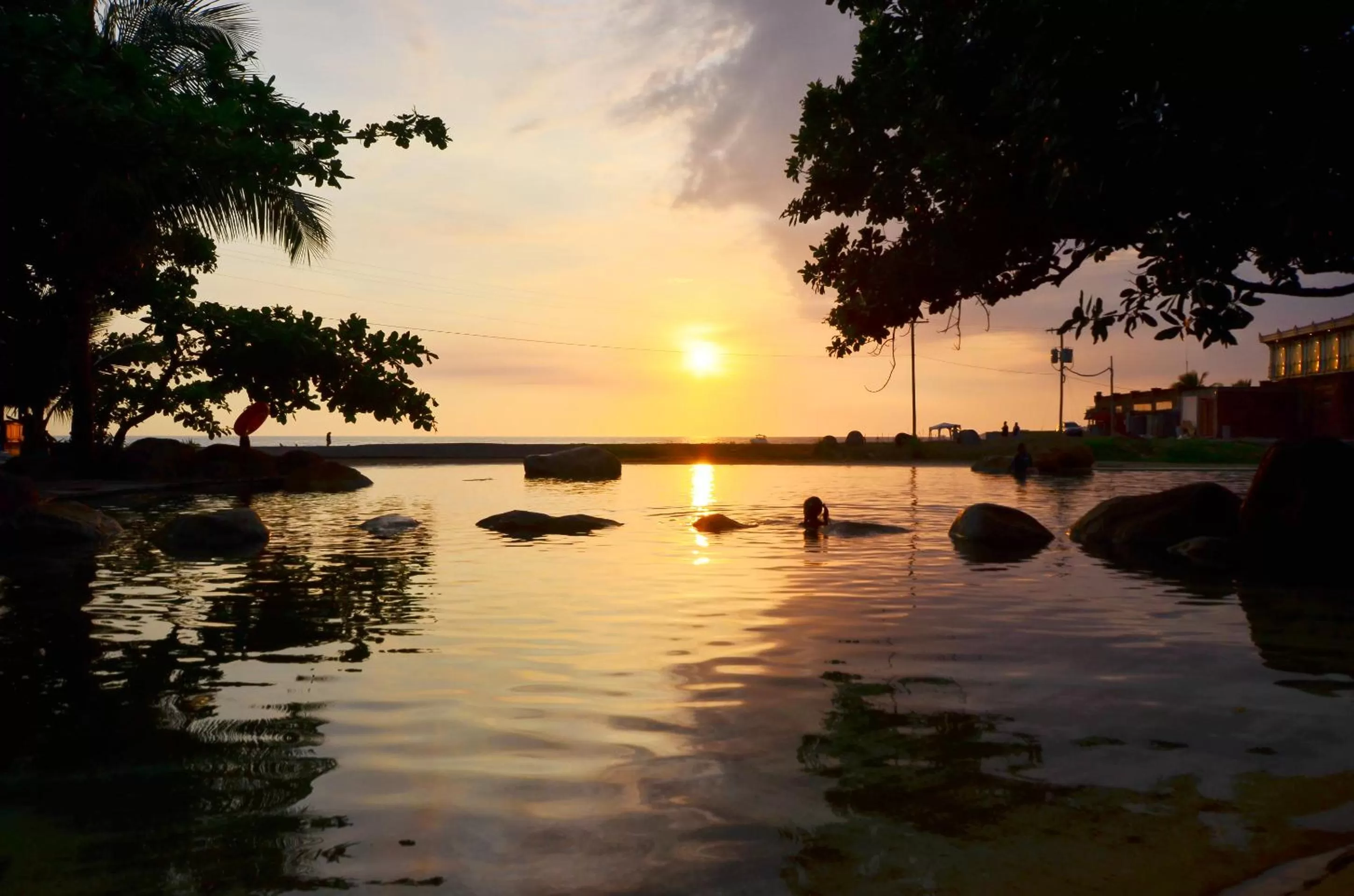 Swimming Pool in Las Casas Filipinas de Acuzar