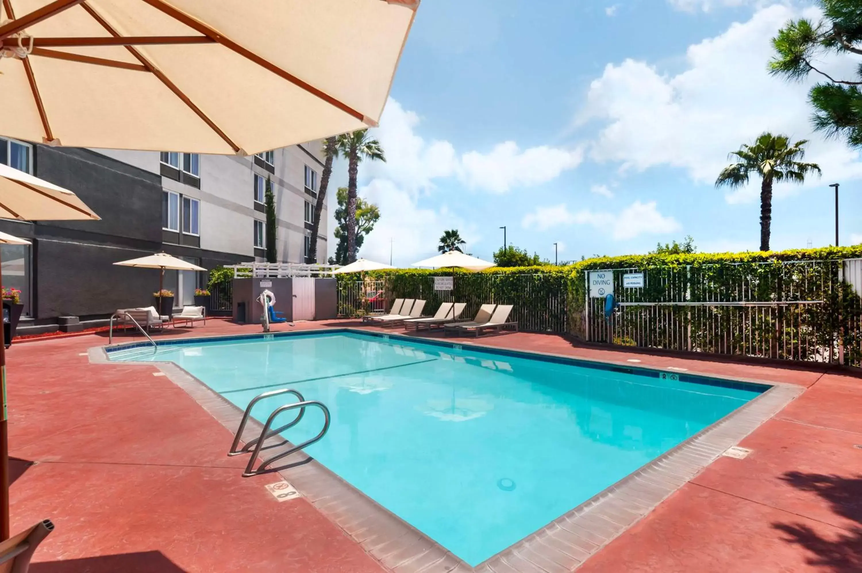 Pool view, Swimming Pool in Best Western Plus Commerce Hotel