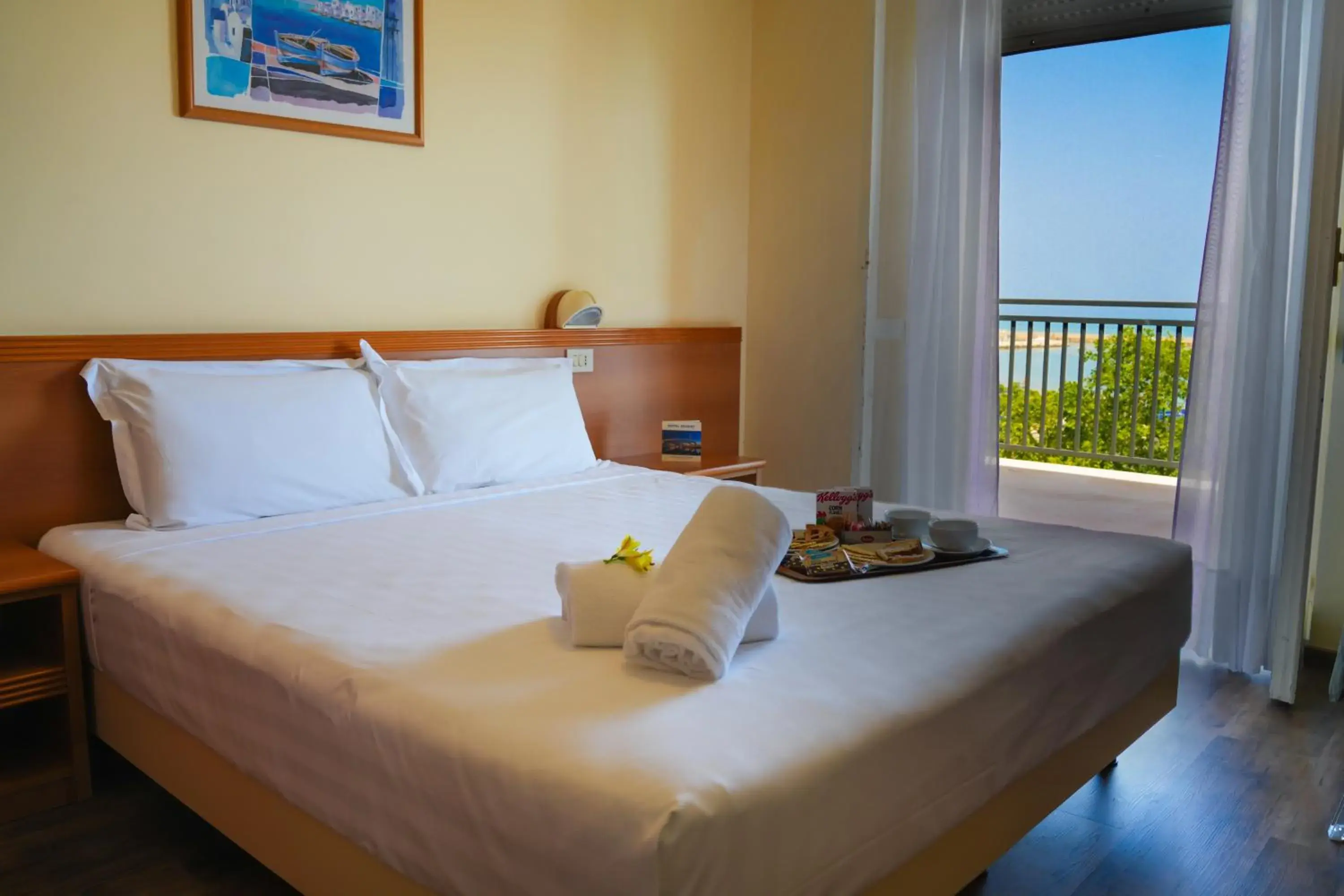 Sea view, Bed in Hotel Regent
