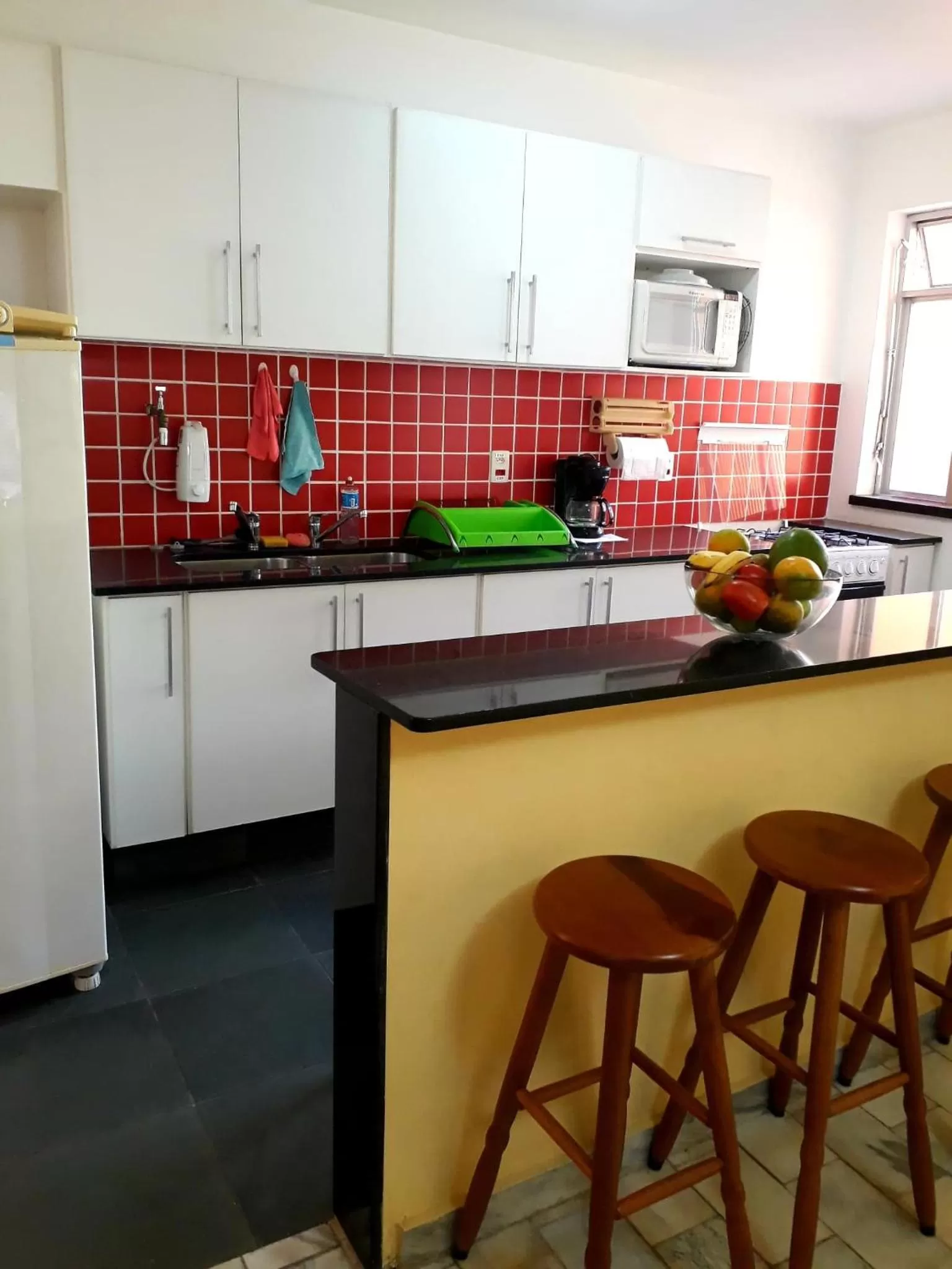 Communal kitchen in Casa Babilonia