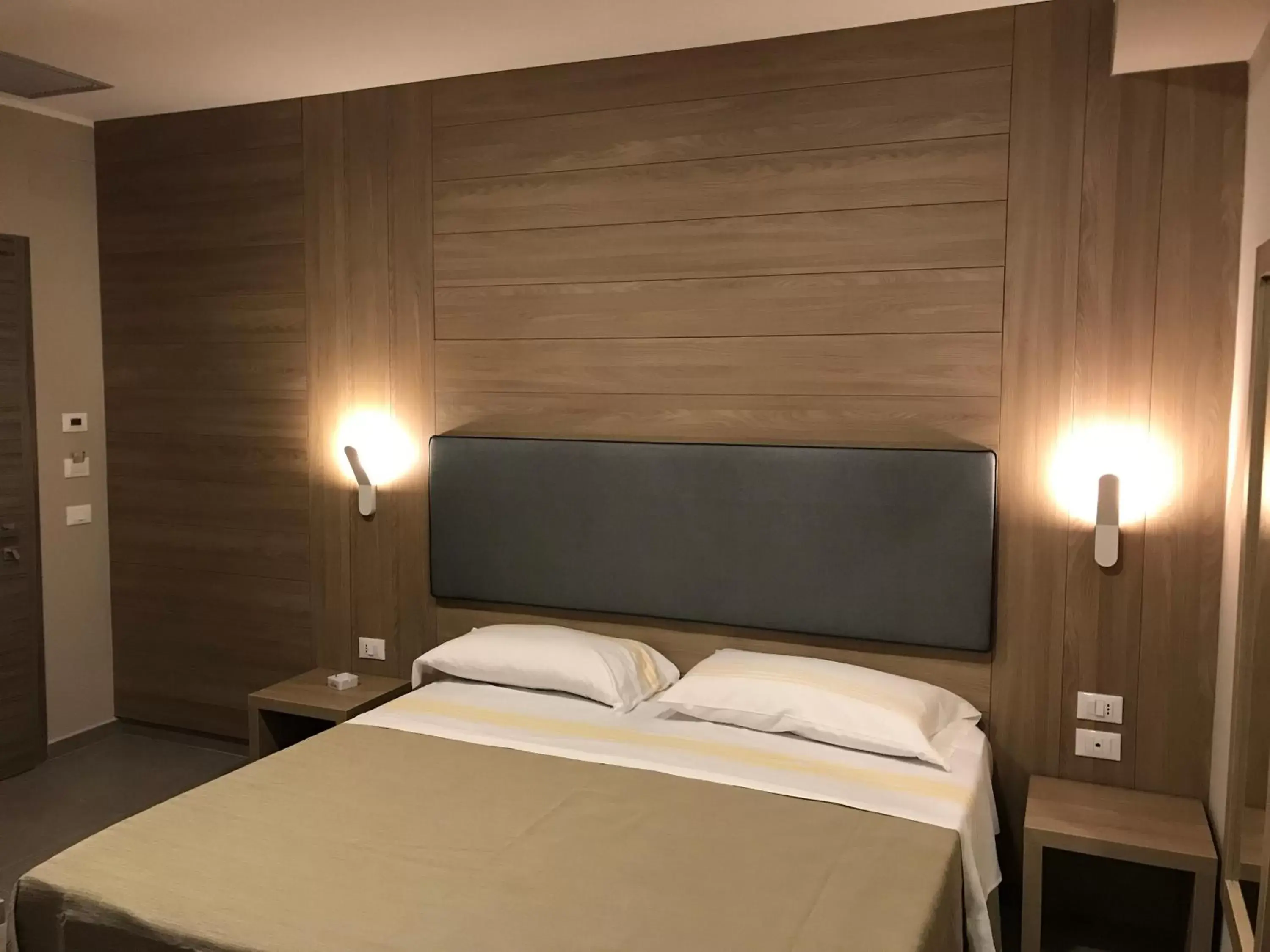 Double Room in Hotel Smeraldo Double Room in Hotel Smeraldo