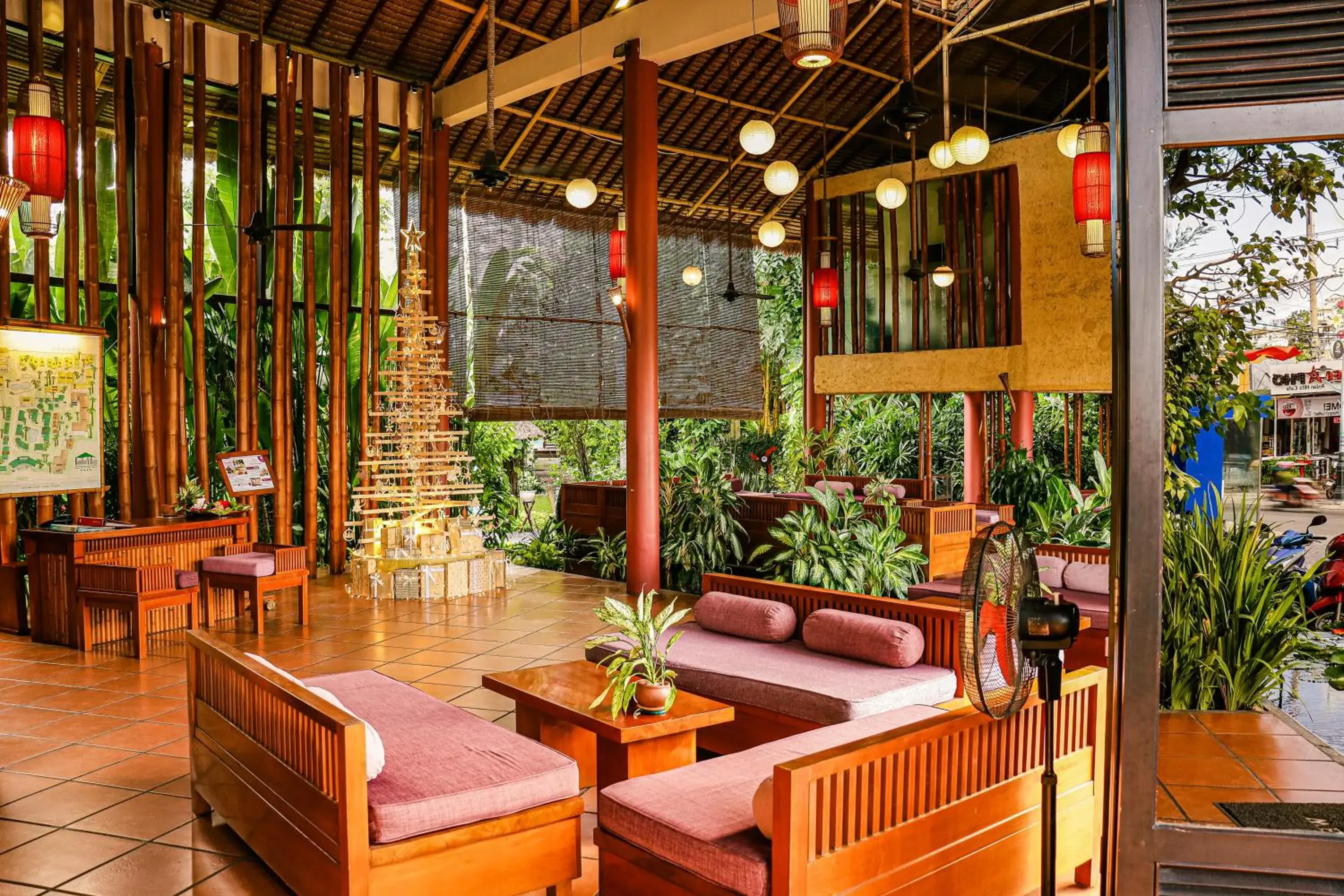 Lobby or reception, Restaurant/Places to Eat in Bamboo Village Beach Resort & Spa