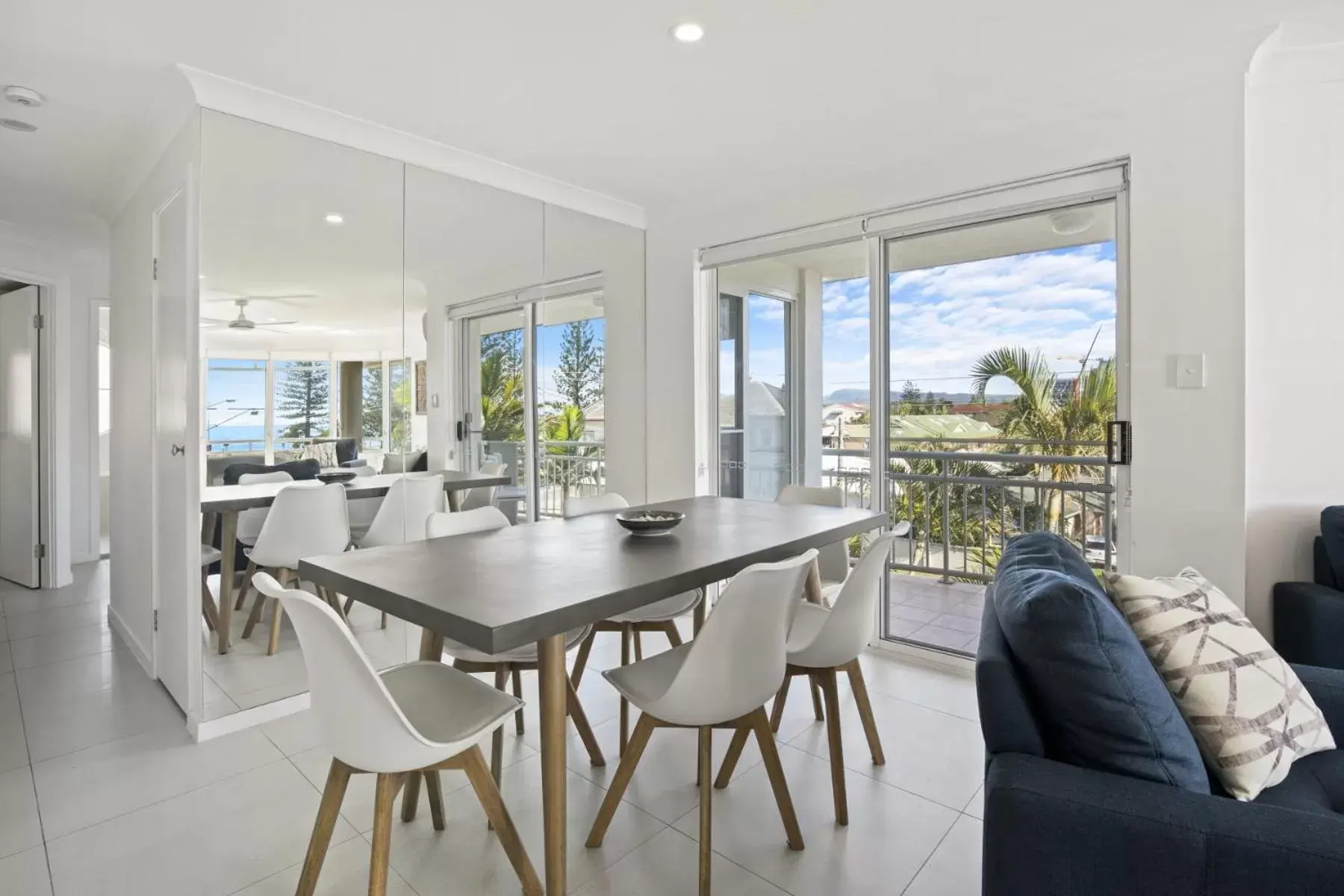 Dining area in Kirra Palms Holiday Apartments