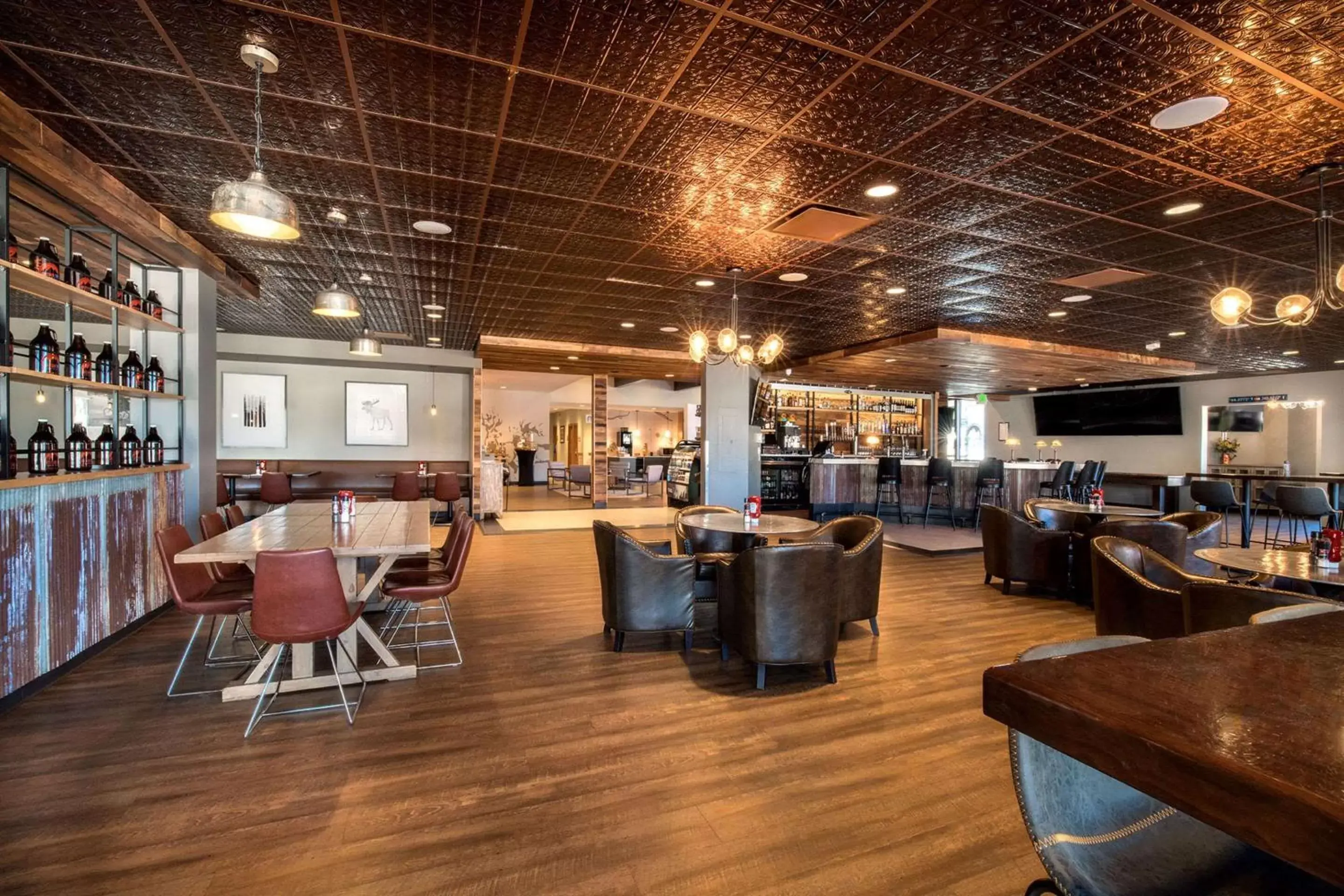 Lobby or reception, Restaurant/Places to Eat in The Ridgeline Hotel, Estes Park, Ascend Hotel Collection