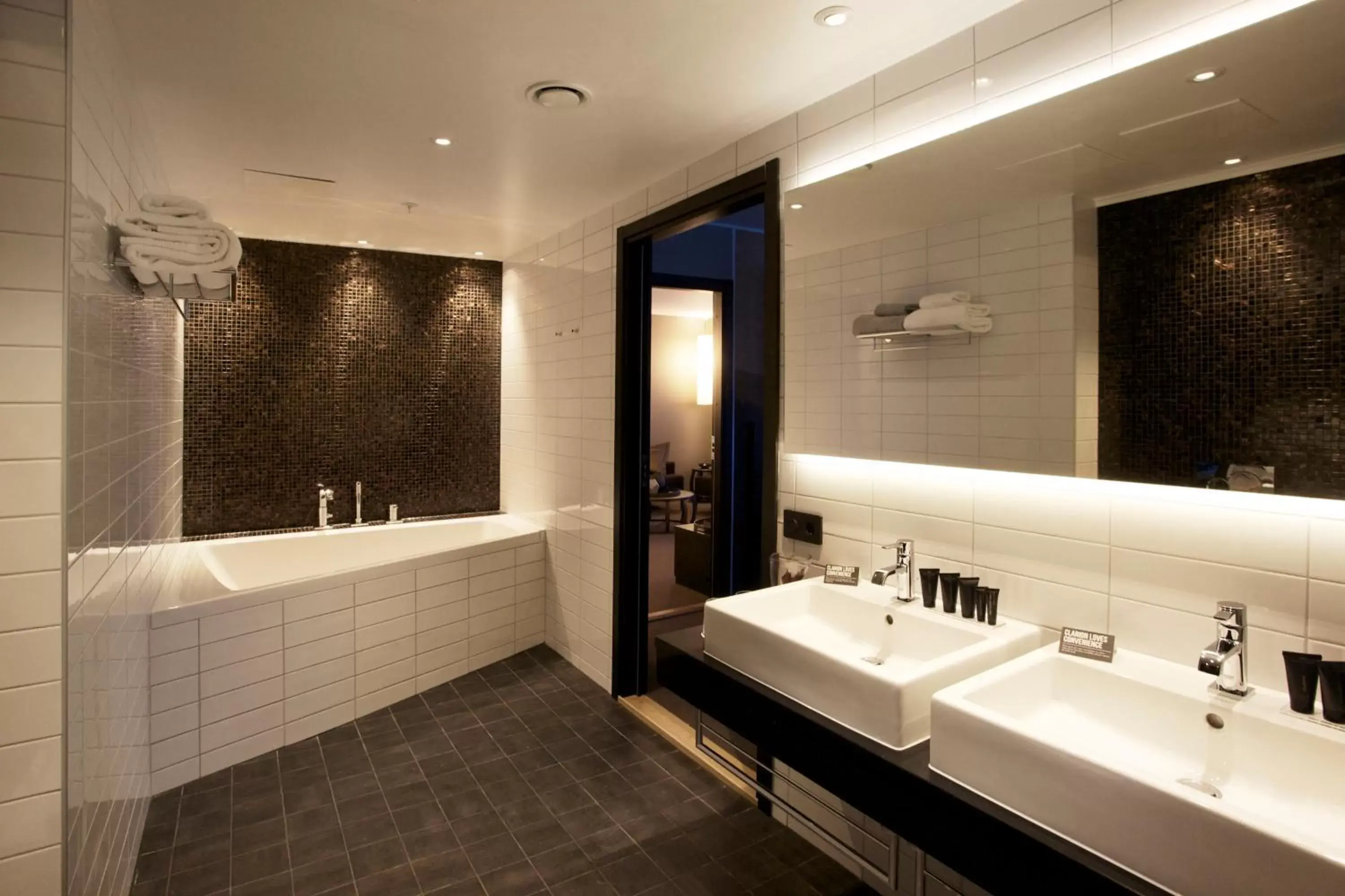 Bathroom in Clarion Hotel Sense