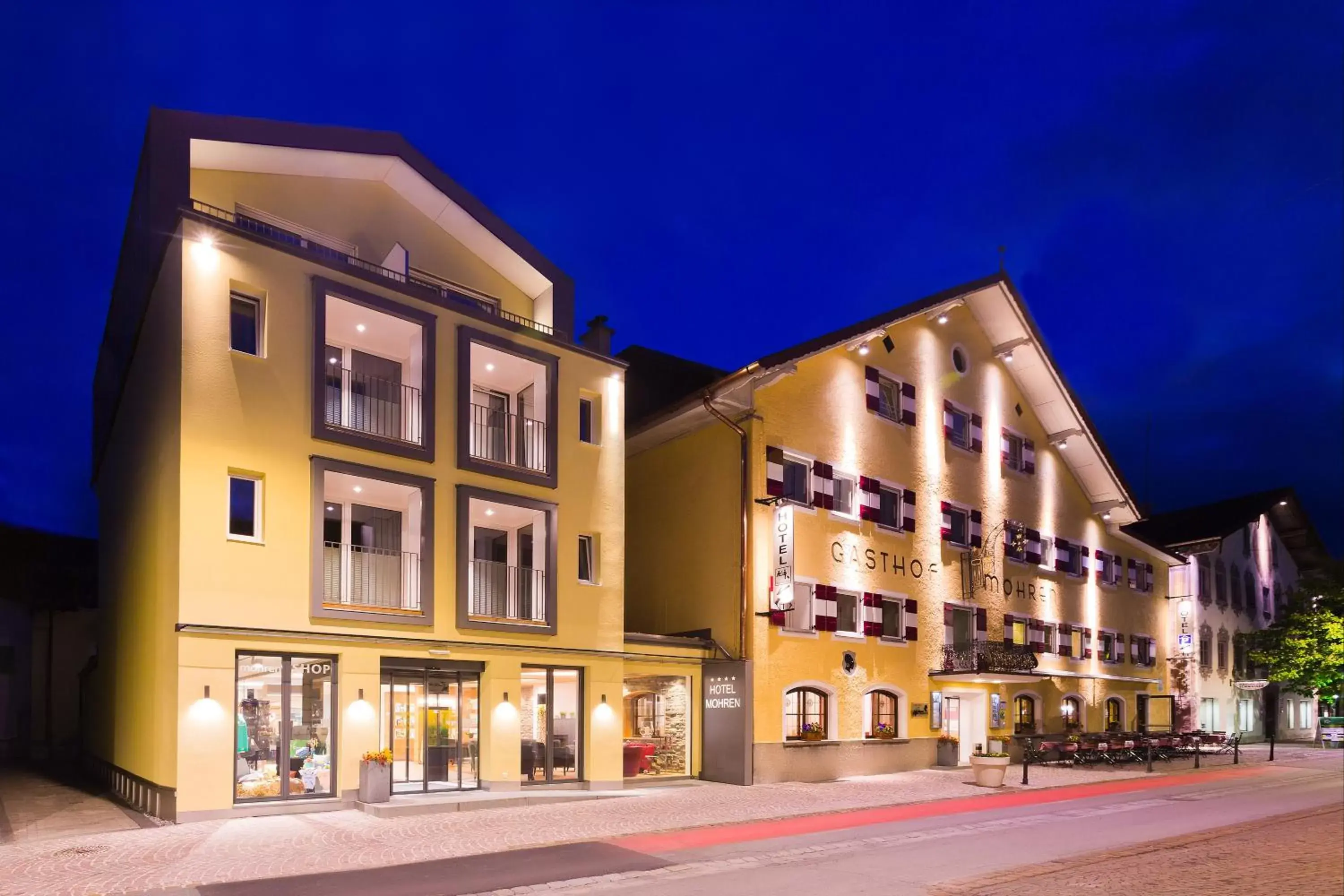 Facade/entrance, Property Building in Hotel Zum Mohren