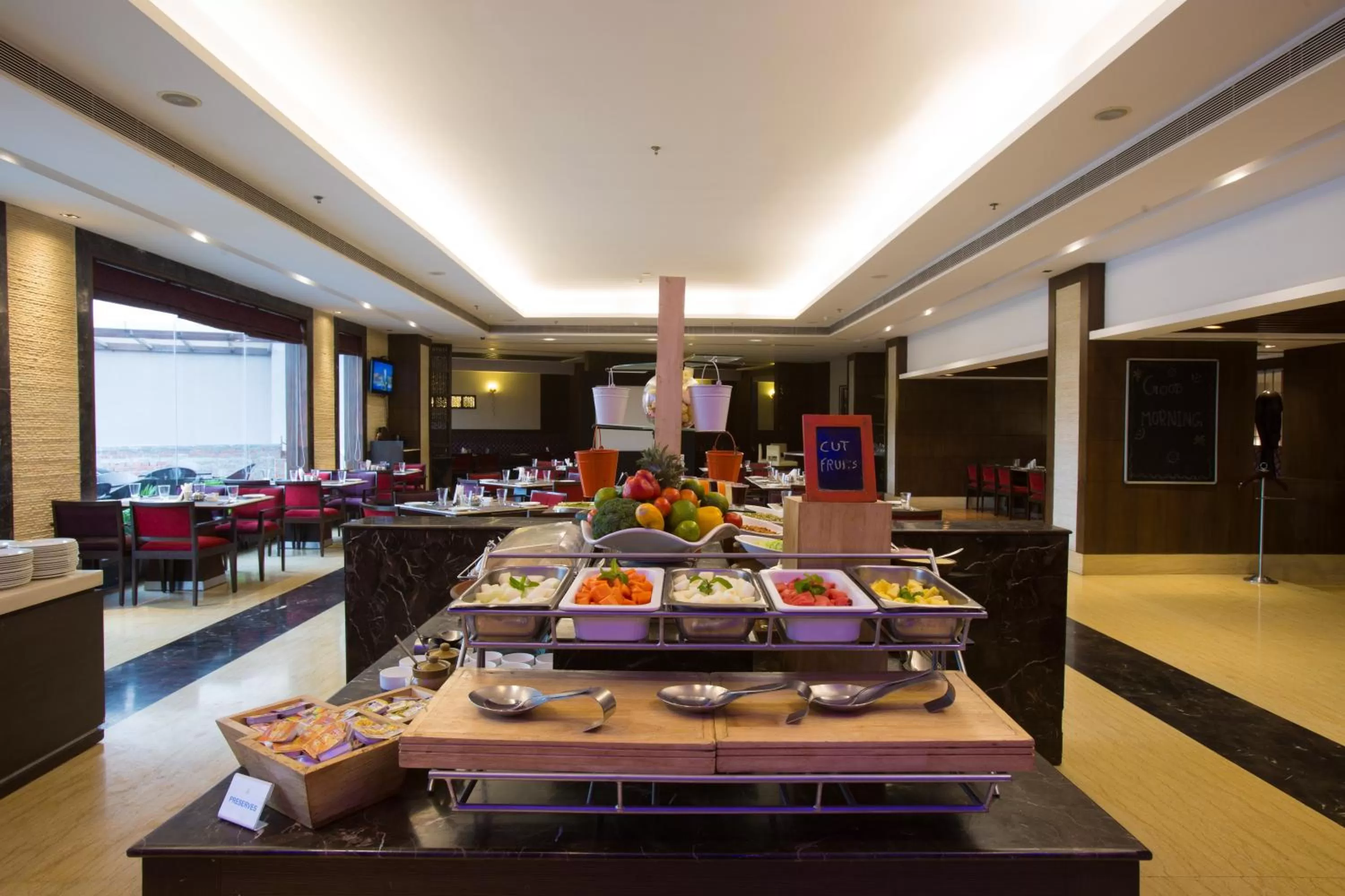 Restaurant/places to eat in Golden Tulip Chandigarh, Panchkula