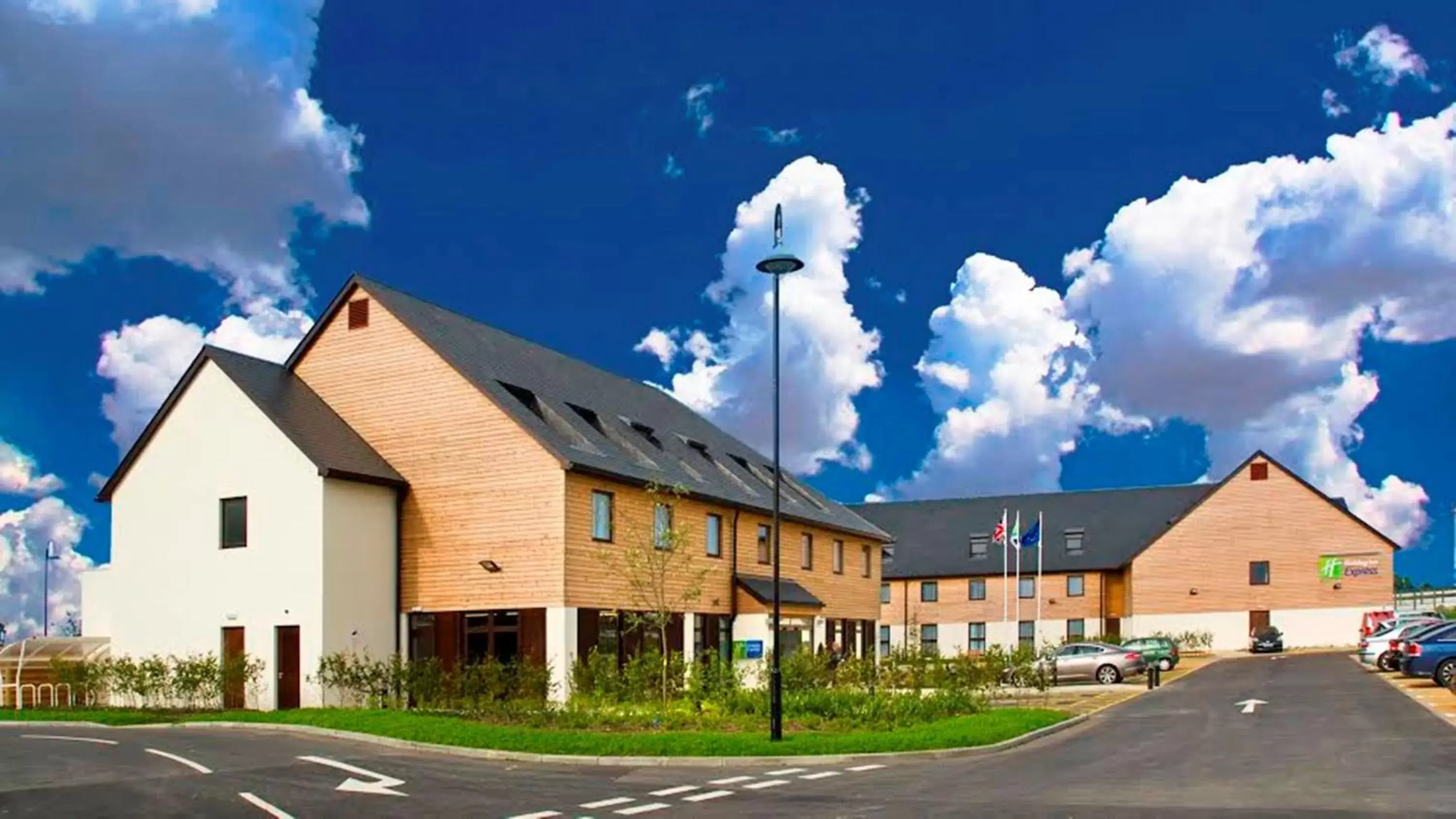 Property Building in Holiday Inn Express London - Epsom Downs, an IHG Hotel