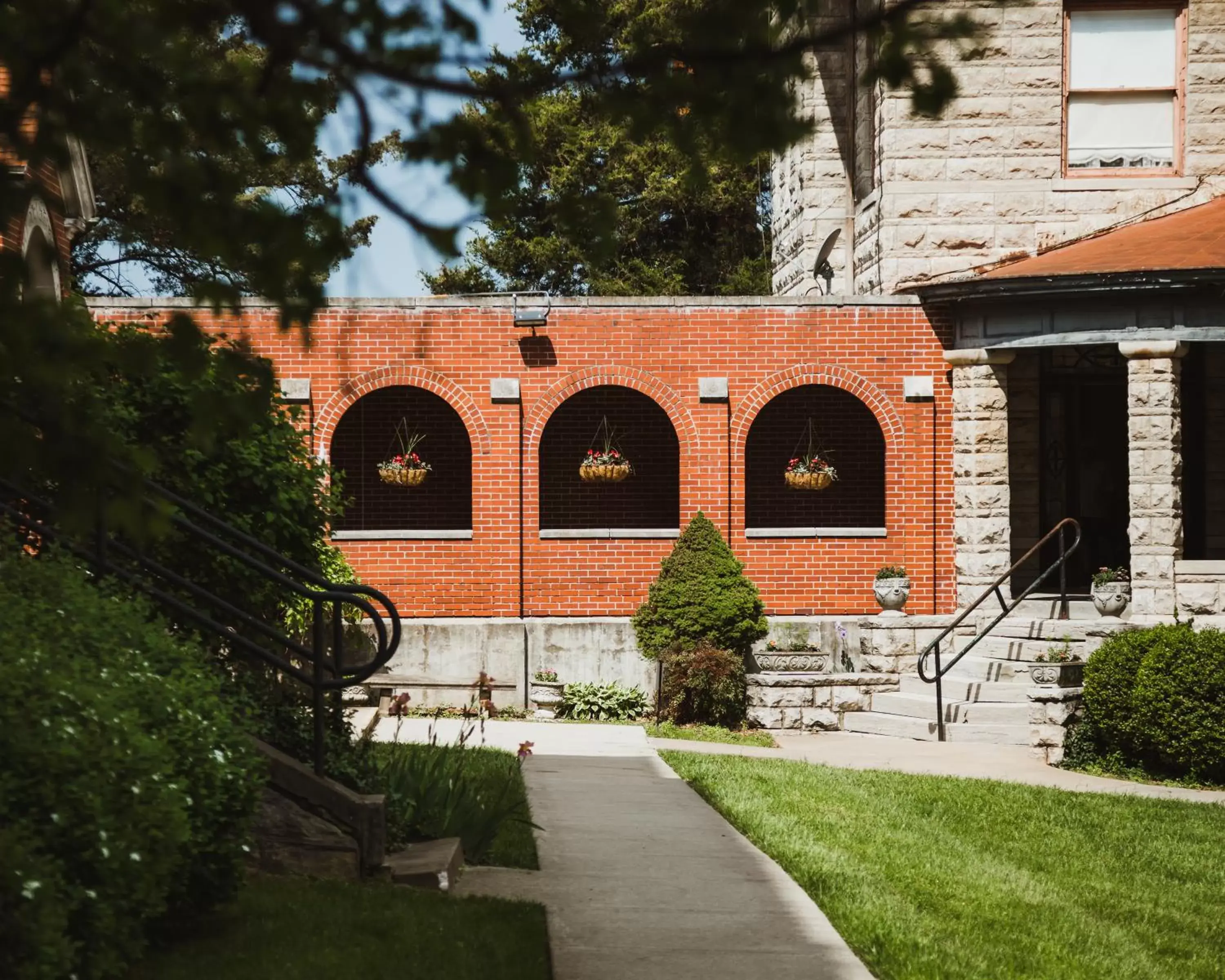 Property Building in The Mansion at Elfindale