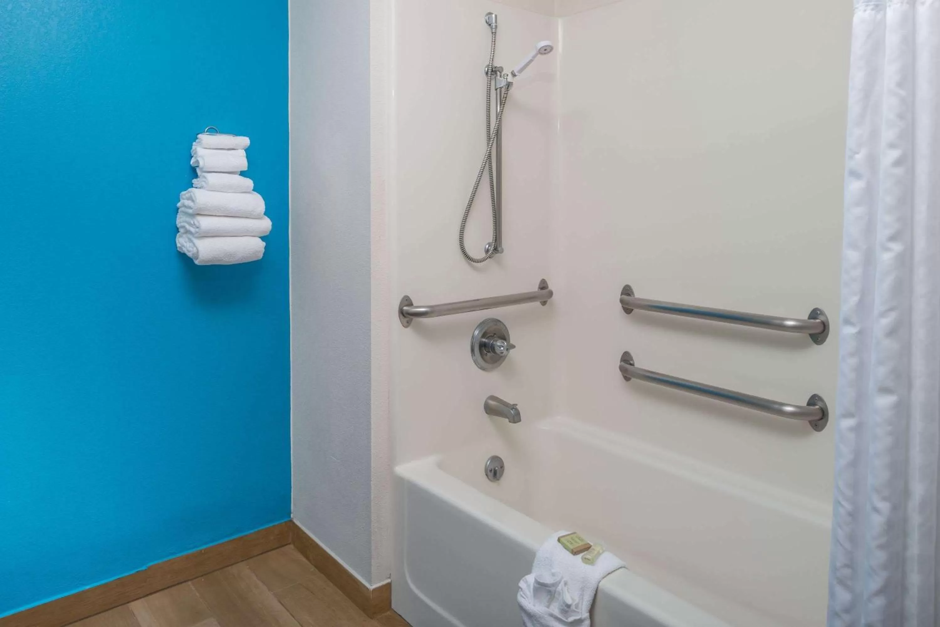 Bathroom in Super 8 by Wyndham Lincoln West