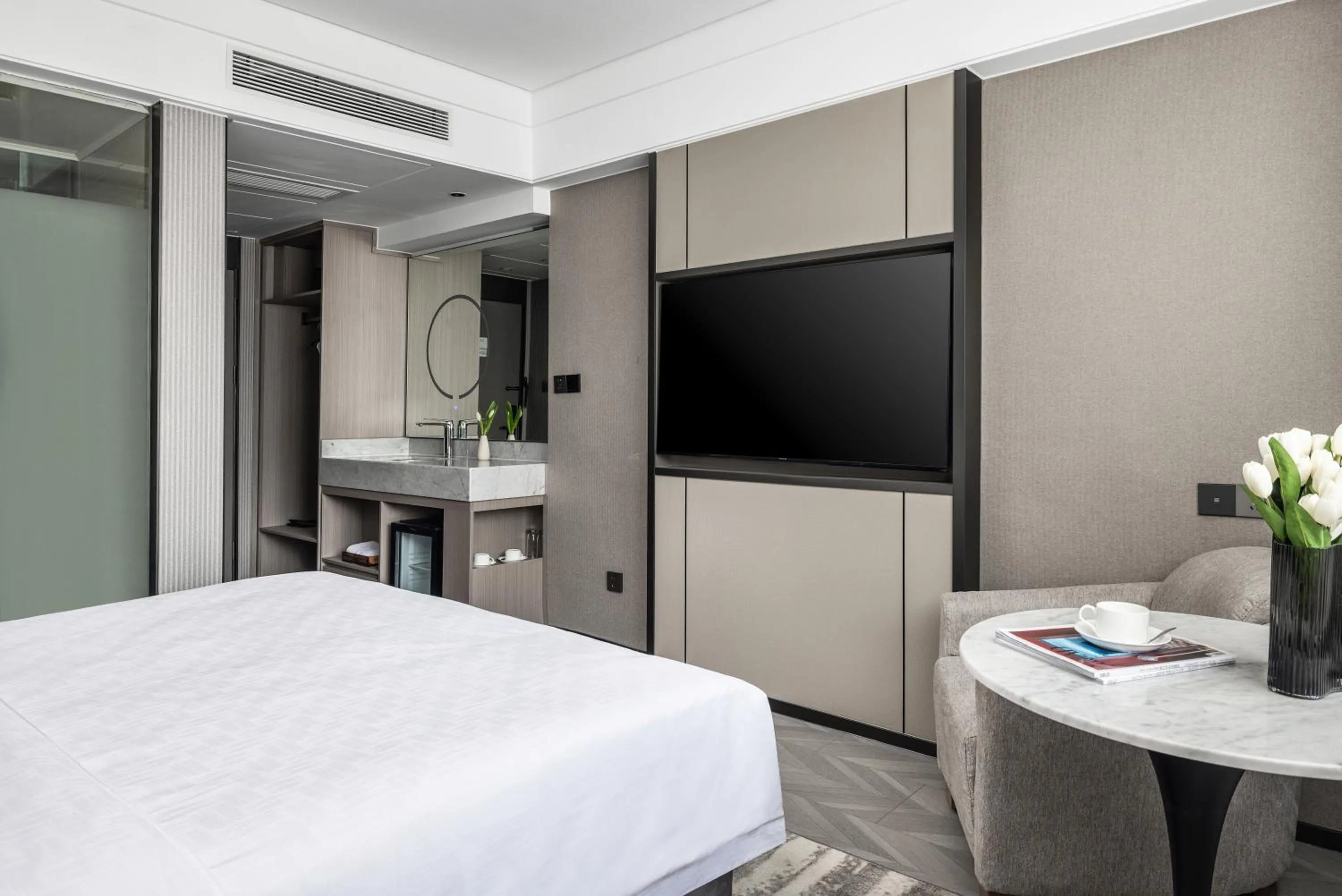 Photo of the whole room, Bed in Bali Yating Hotel