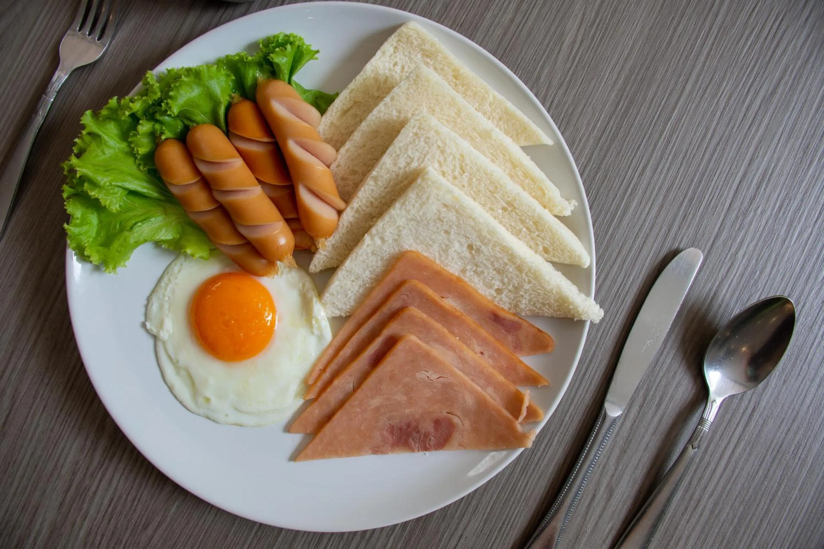 American breakfast in Tango Vibrant Living Hotel - SHA Extra Plus