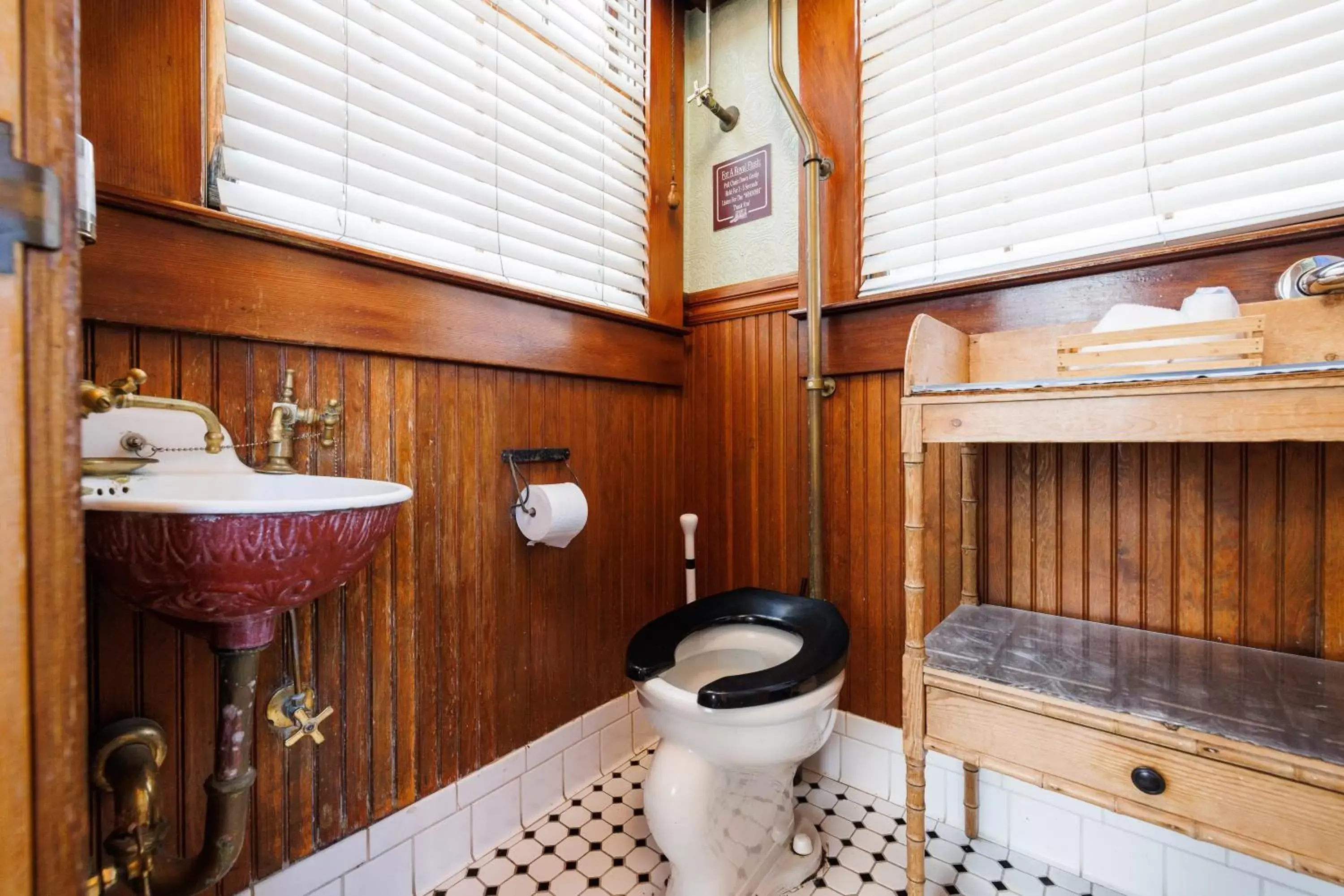 Bathroom in San Remo Hotel