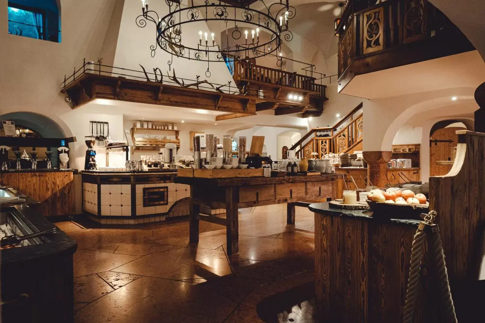 Restaurant/Places to Eat in Berghotel Rehlegg