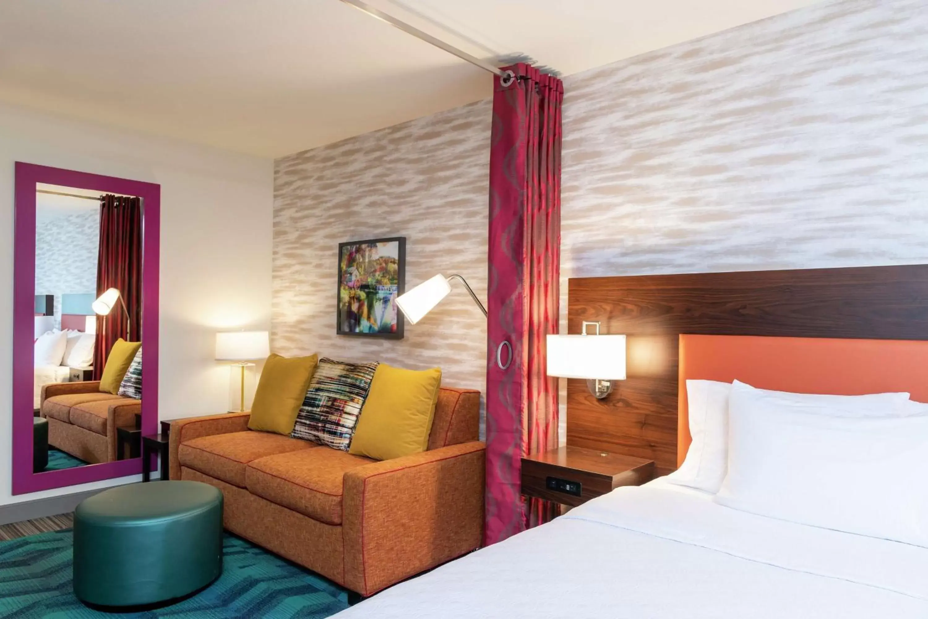 Living room, Bed in Home2 Suites By Hilton Appleton, Wi Living room, Bed in Home2 Suites By Hilton Appleton, Wi