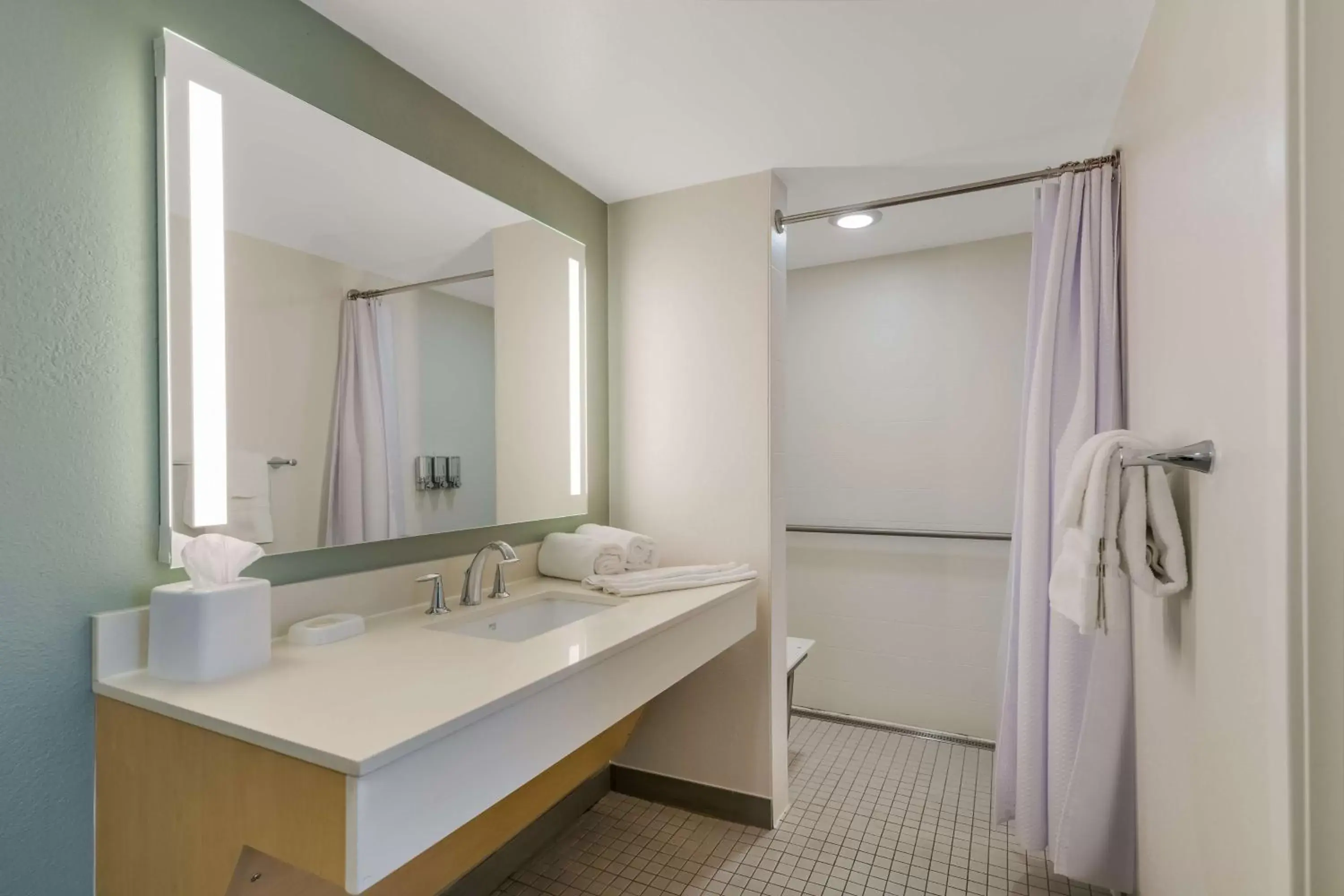 Bedroom, Bathroom in Sonesta ES Suites Orlando International Drive