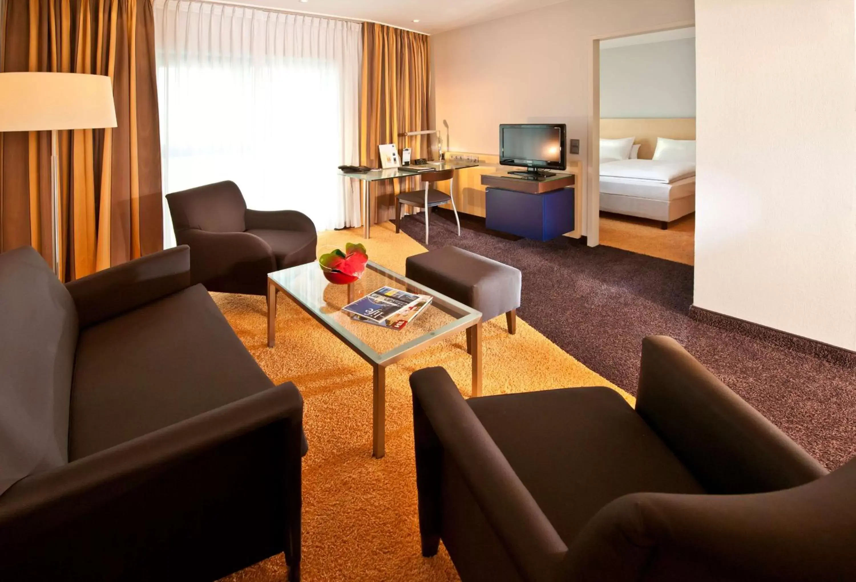 TV and multimedia, Bed in Dorint An der Messe Köln TV and multimedia, Bed in Dorint An der Messe Köln