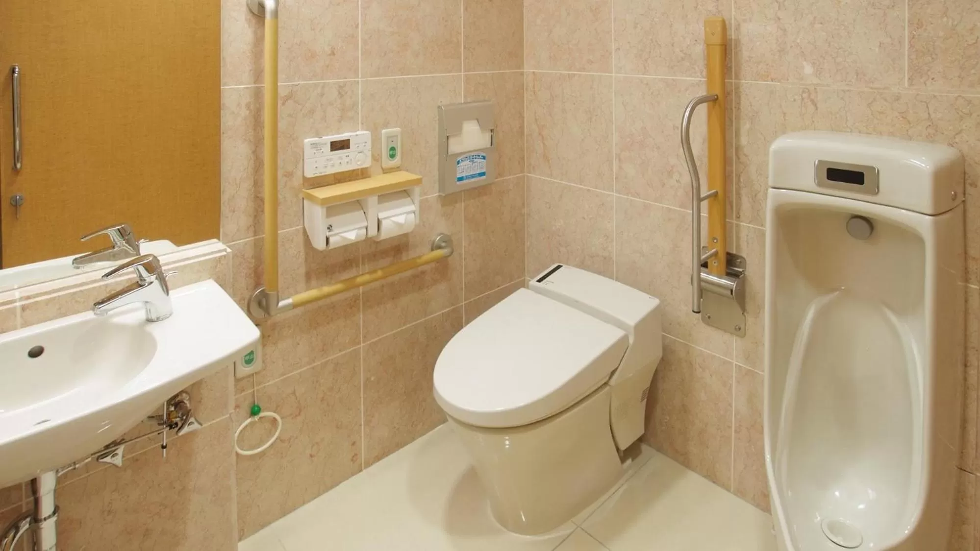 Toilet in Toyoko Inn Kumamoto Ekimae