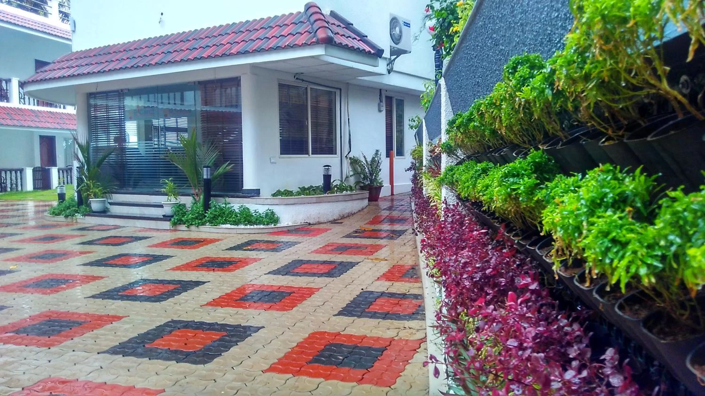 Garden in B'Canti Boutique Beach Resort