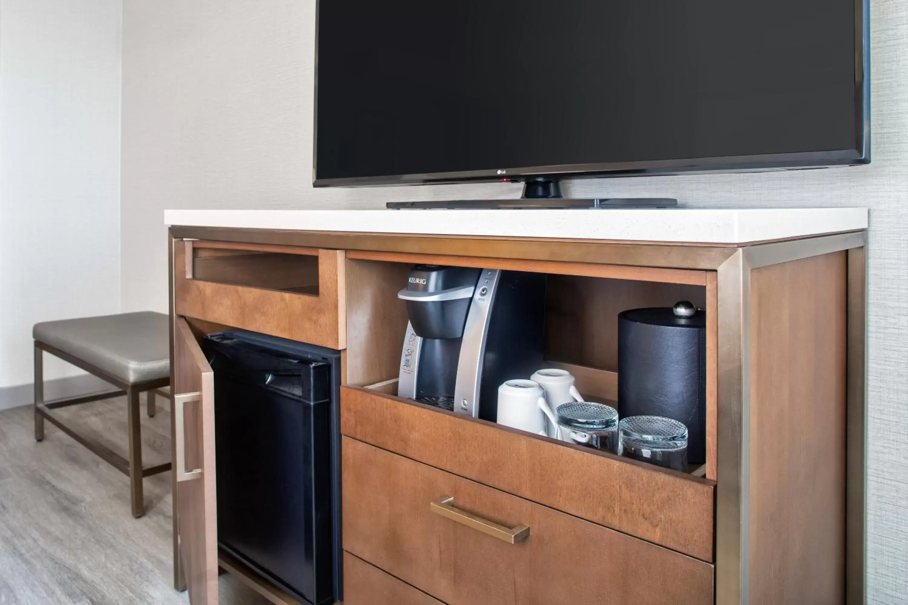 Photo of the whole room, TV/Entertainment Center in Crowne Plaza Toronto Airport, an IHG Hotel