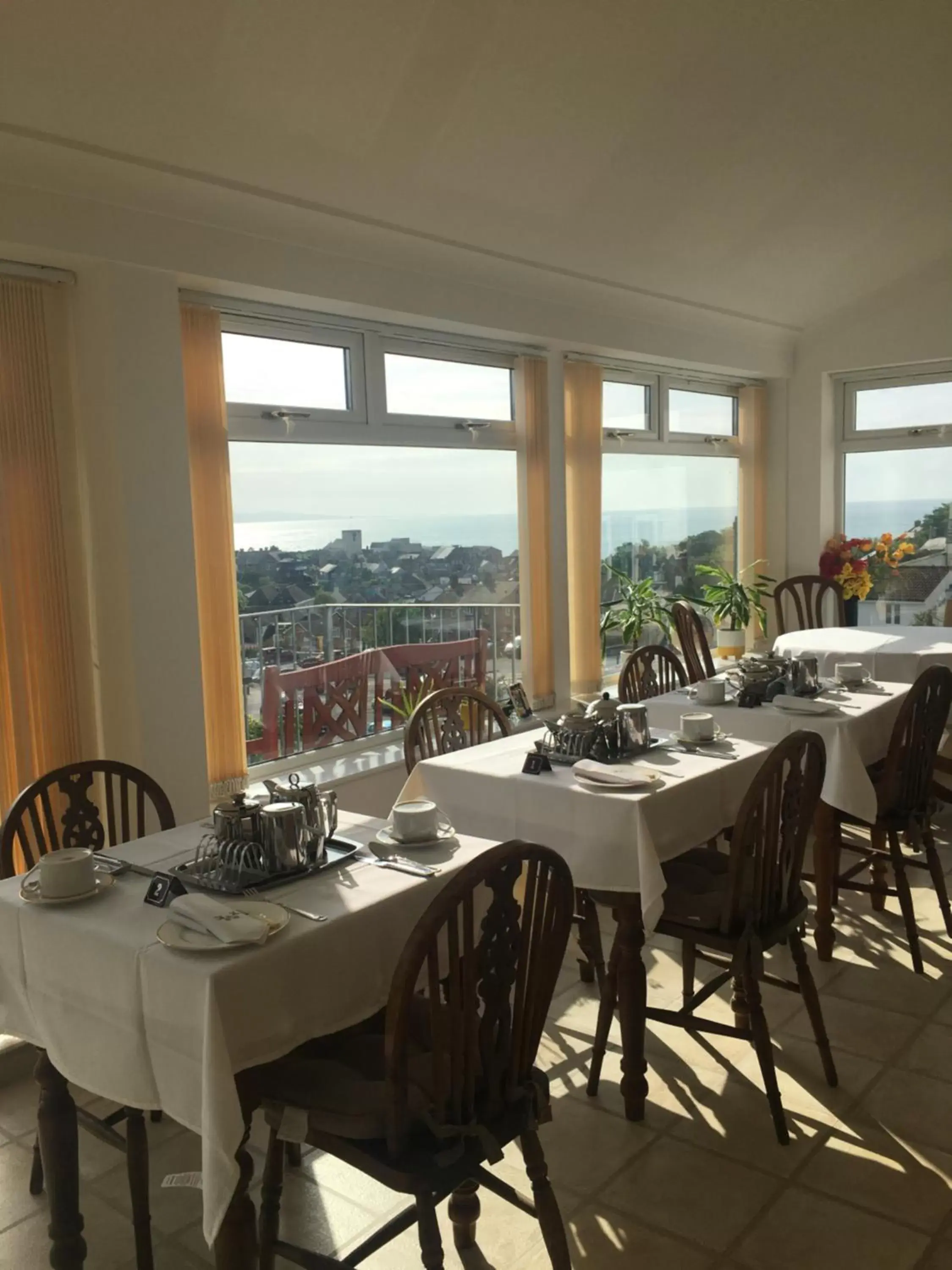 Breakfast, Restaurant/Places to Eat in Lucerne B&B
