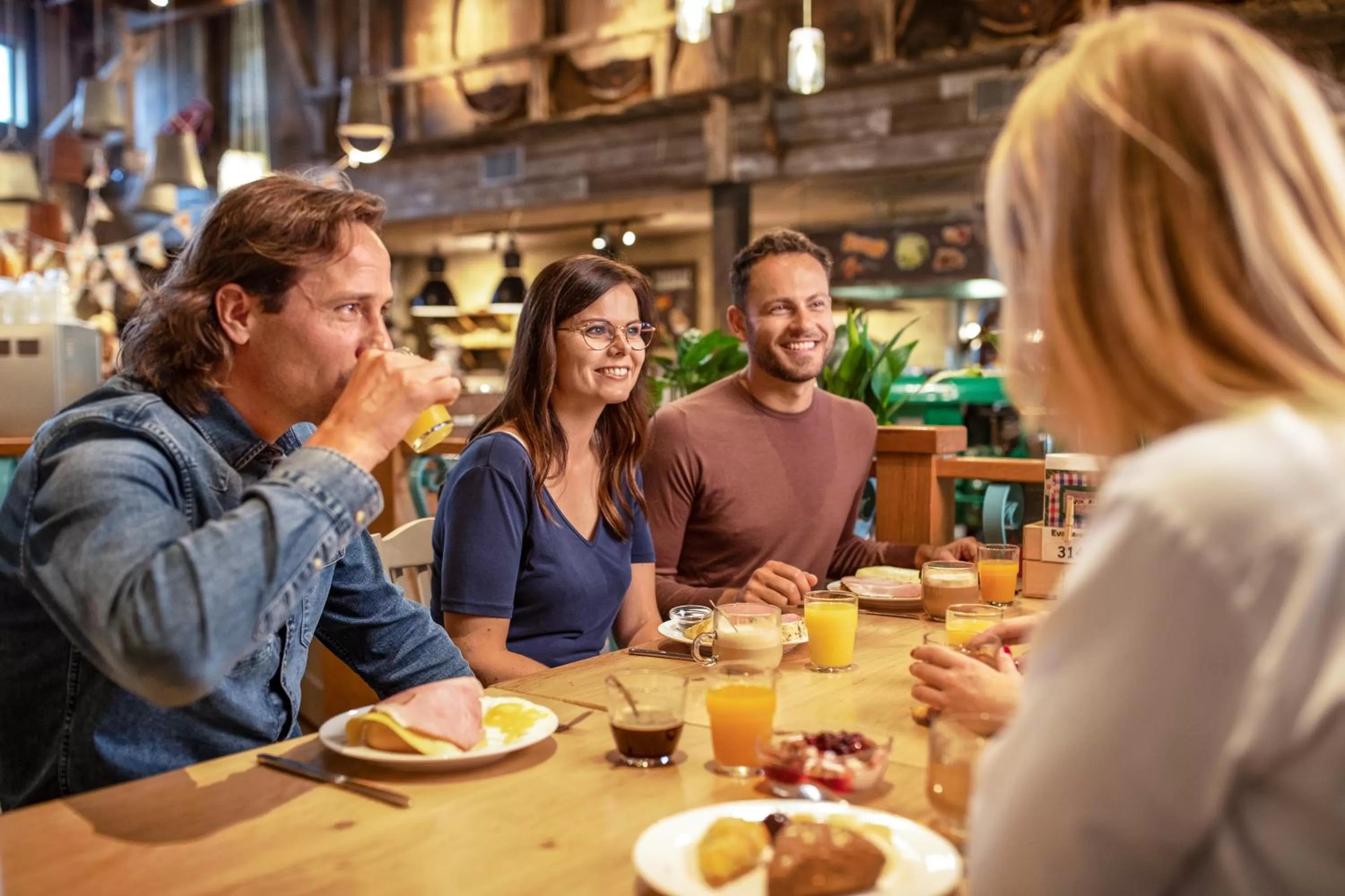 Breakfast in Hotel Eemhof by Center Parcs