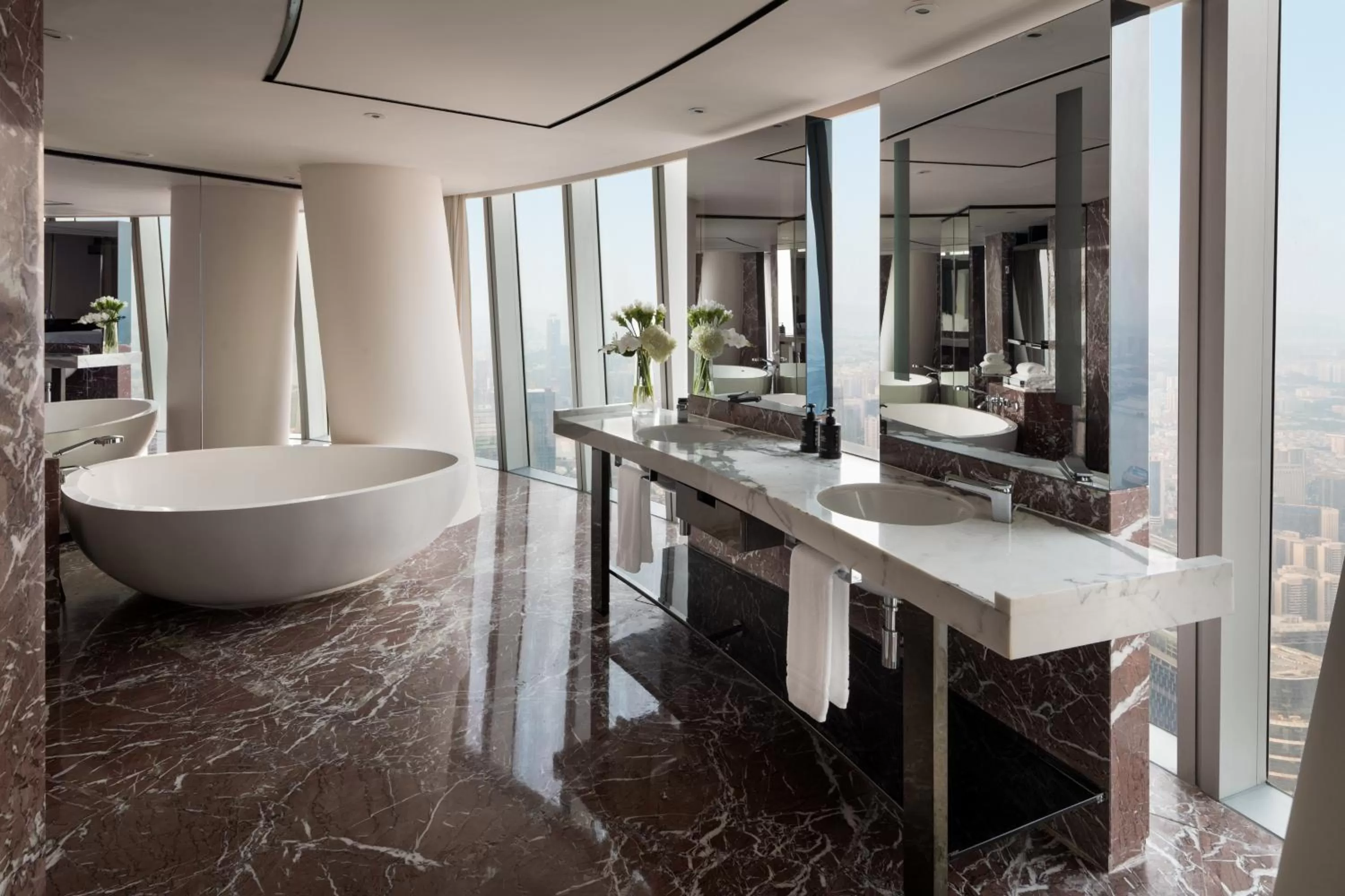Bathroom in Four Seasons Hotel Guangzhou