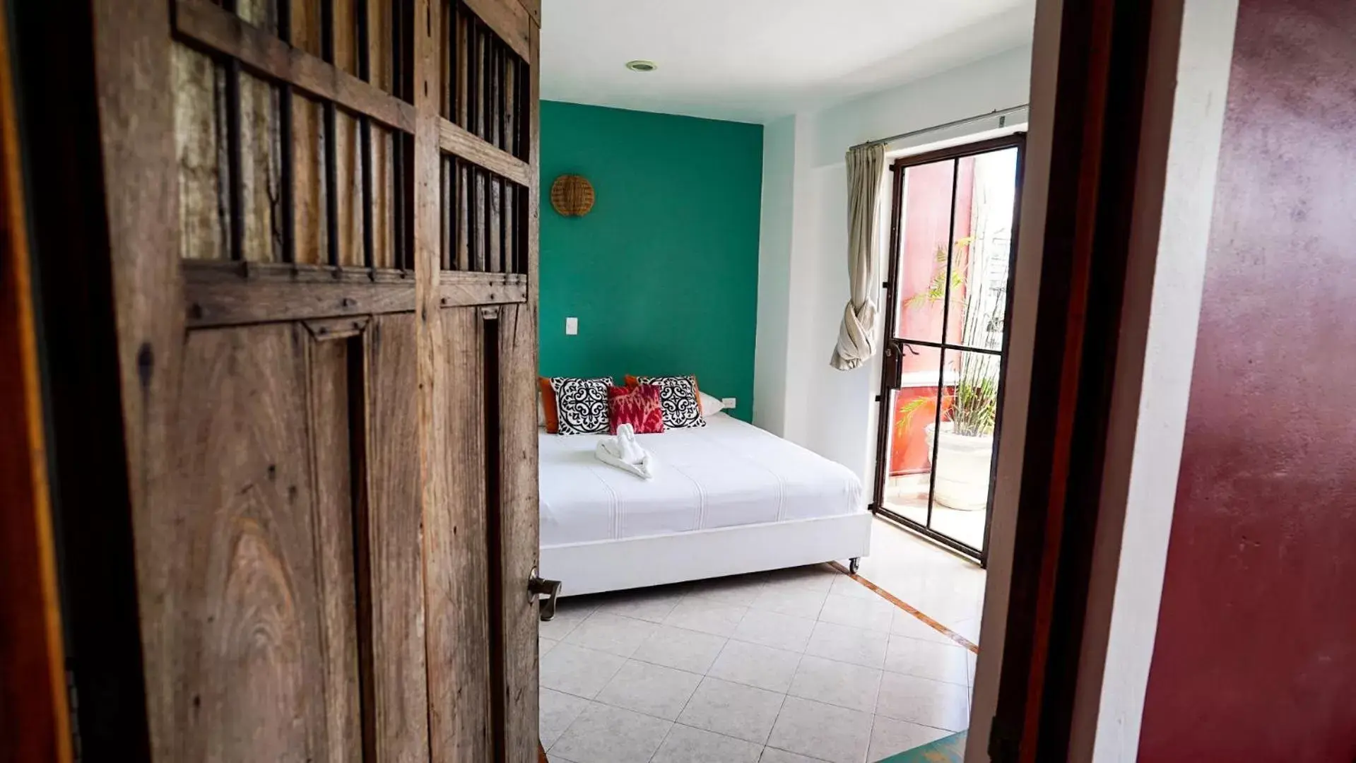 Property building, Bed in Casa Colonial Tulum