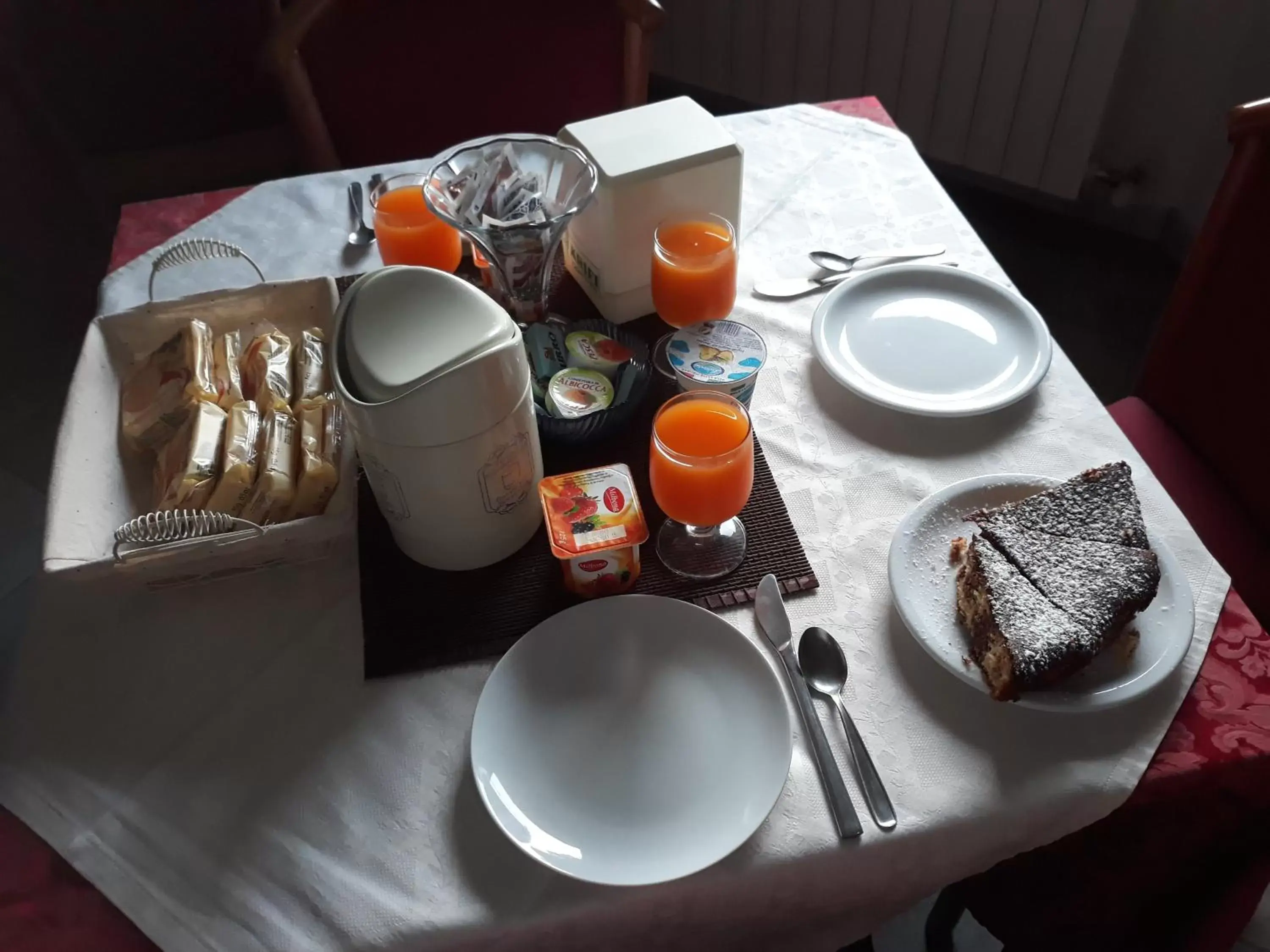 Food and drinks, Breakfast in Adelphi Room & Breakfast