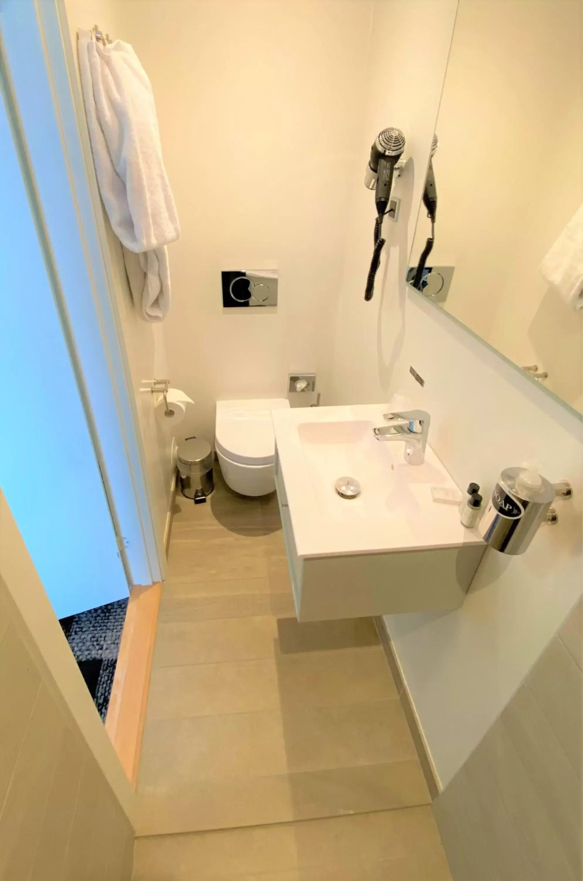 Standard Single Room in Hotel Skivehus Standard Single Room in Hotel Skivehus