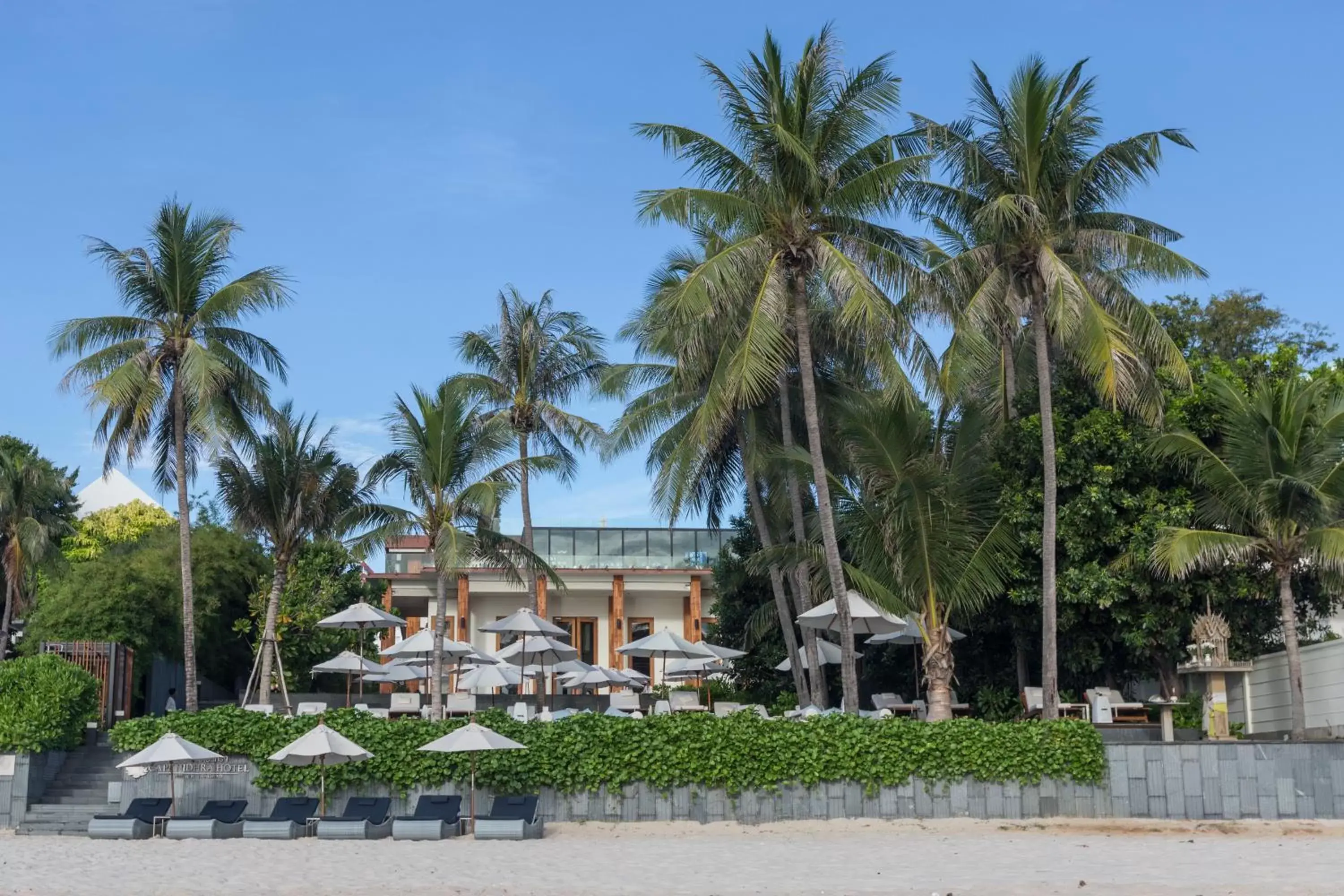 Property building in Cape Nidhra Hotel Property building in Cape Nidhra Hotel