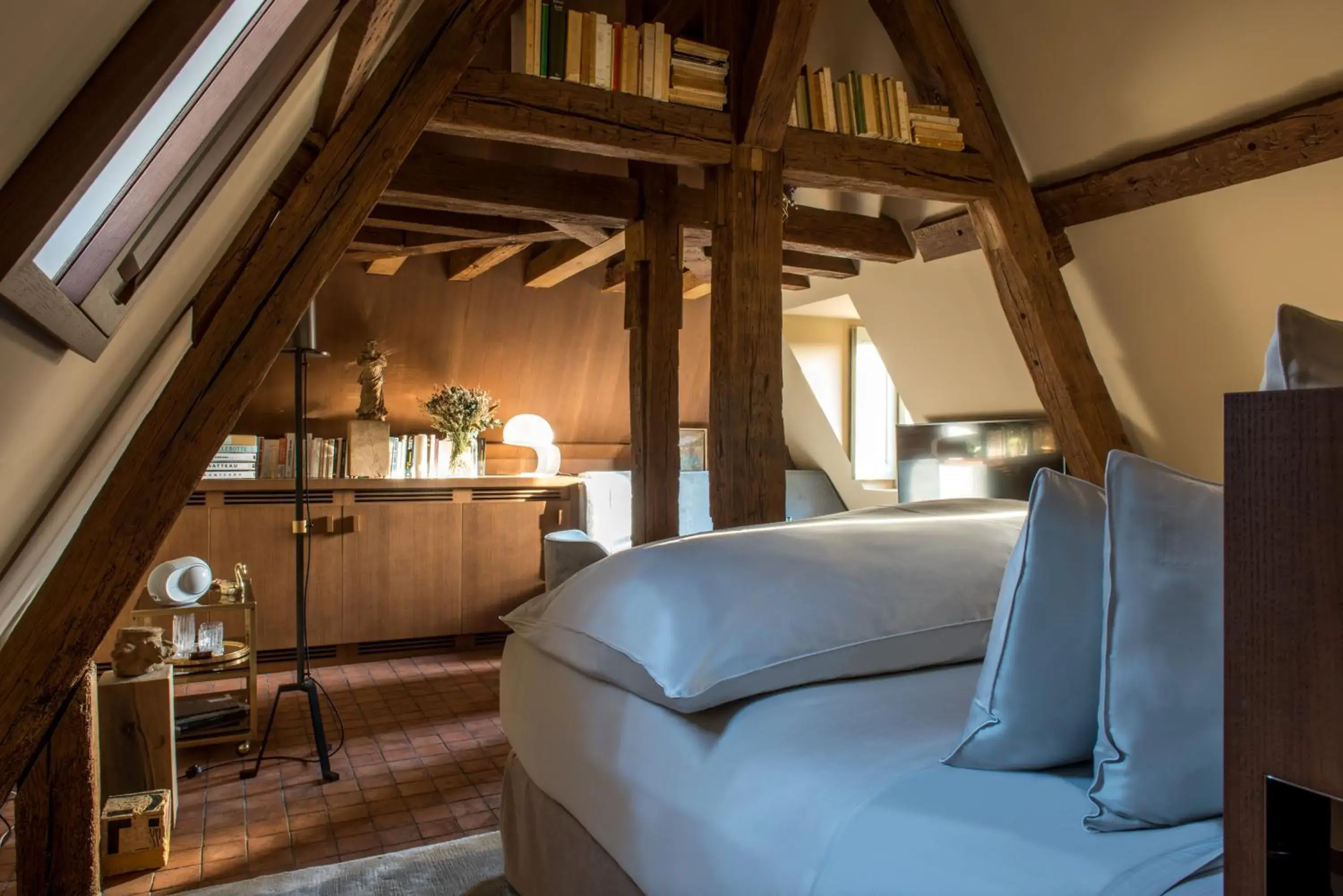 Bed in Cour des Vosges