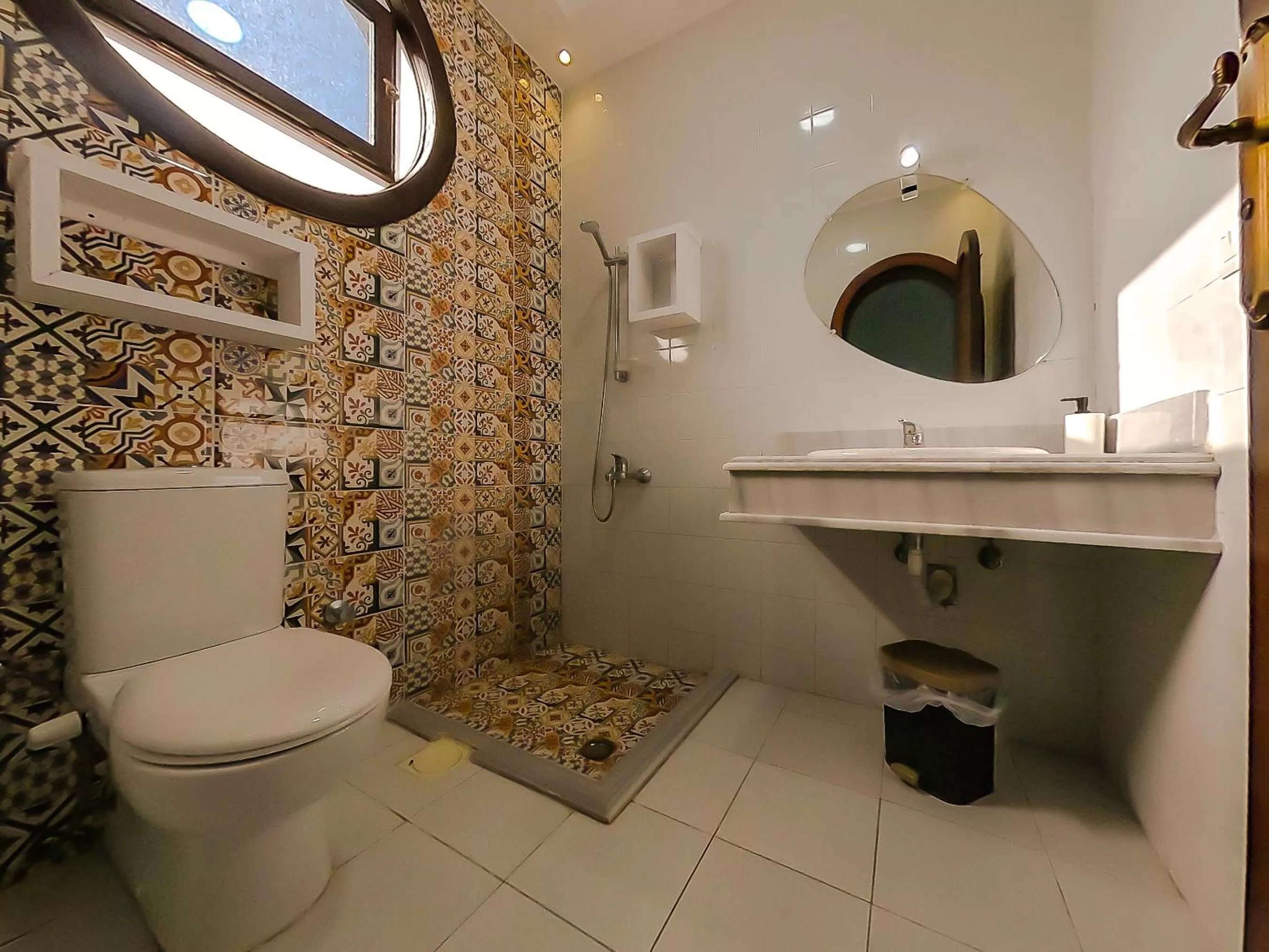 Seaview Panorama Boatel