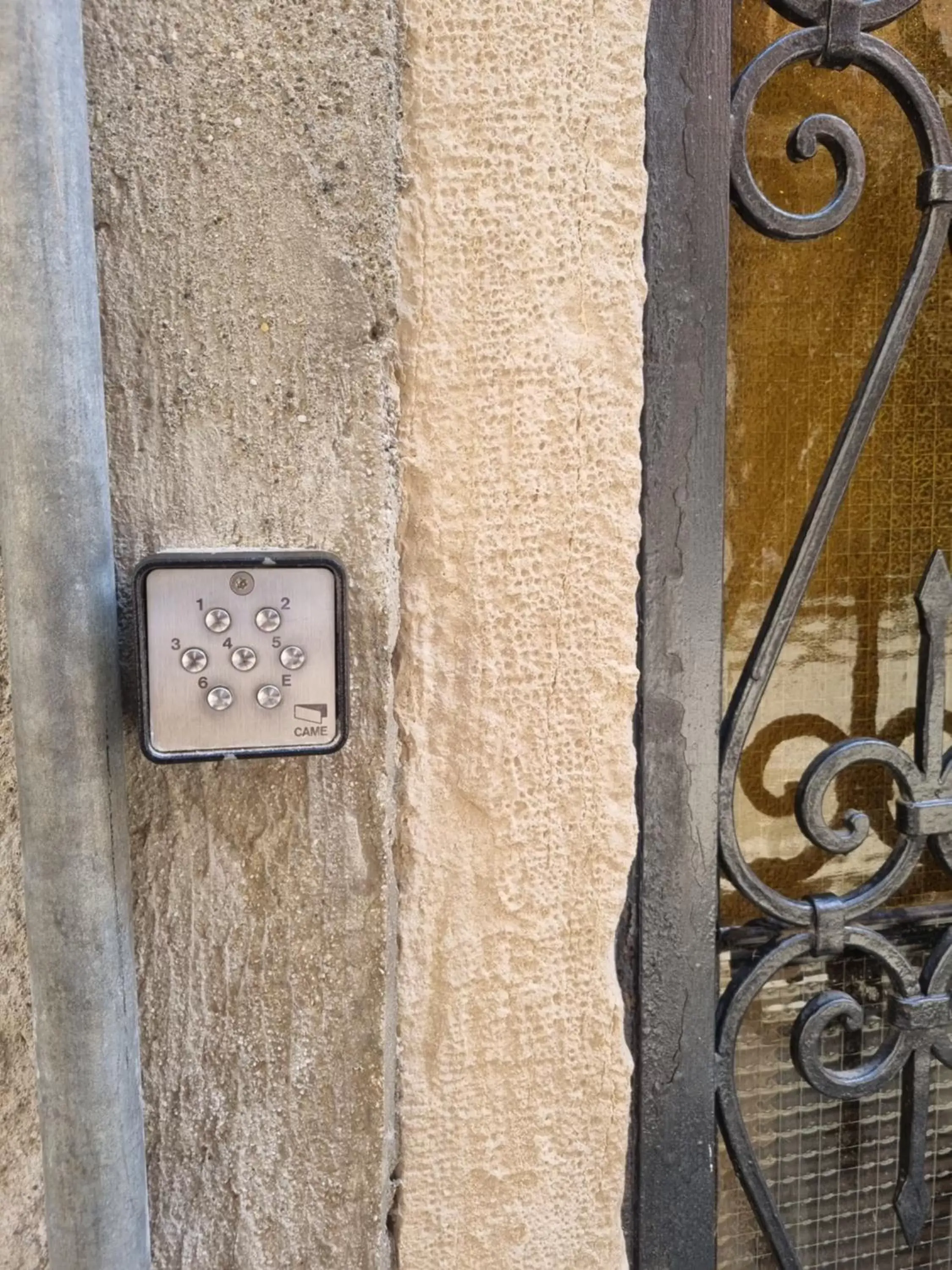 Facade/entrance in Albergo Casa Peron