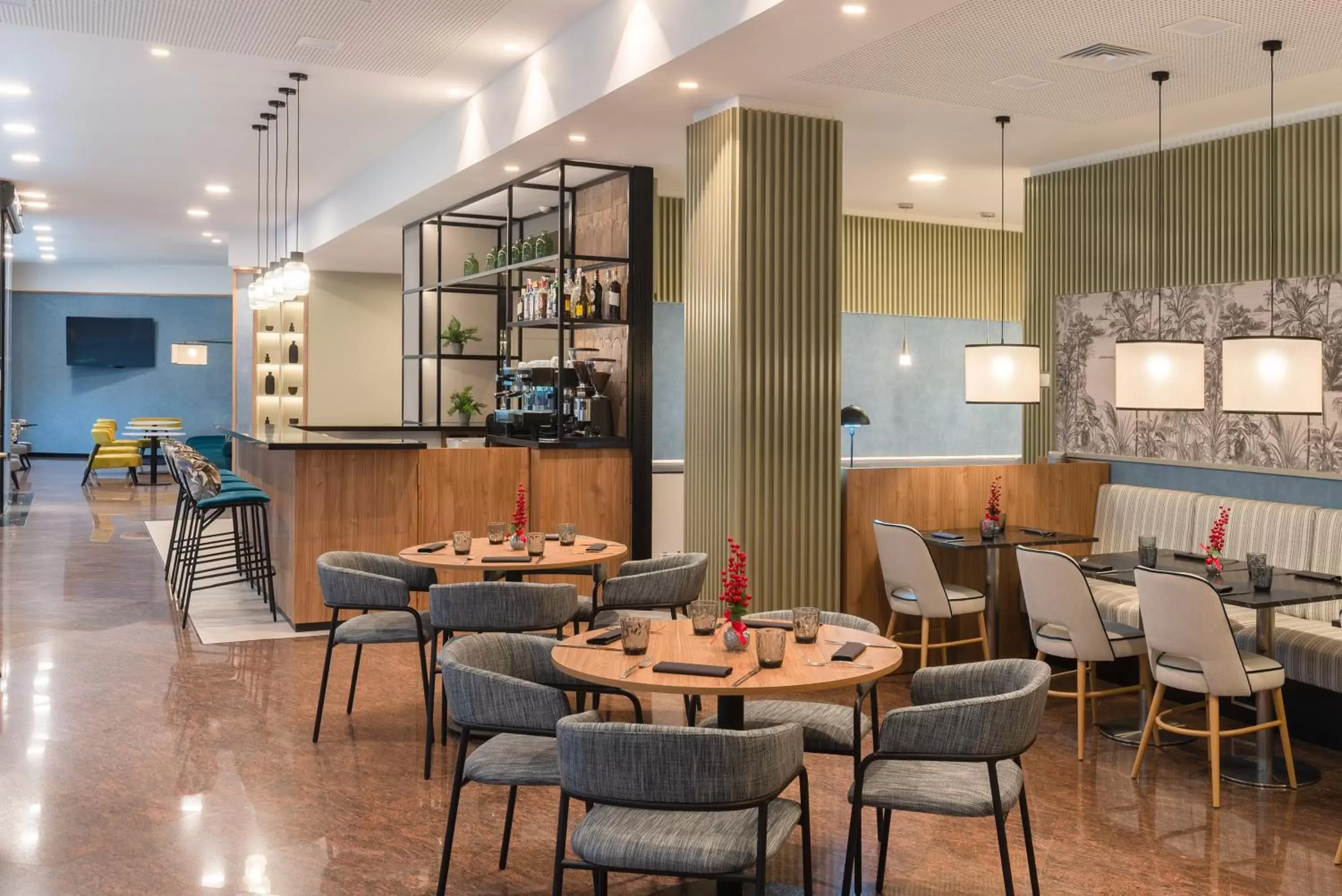 Lounge or bar, Restaurant/Places to Eat in Hotel Elche Centro , affiliated by Melia