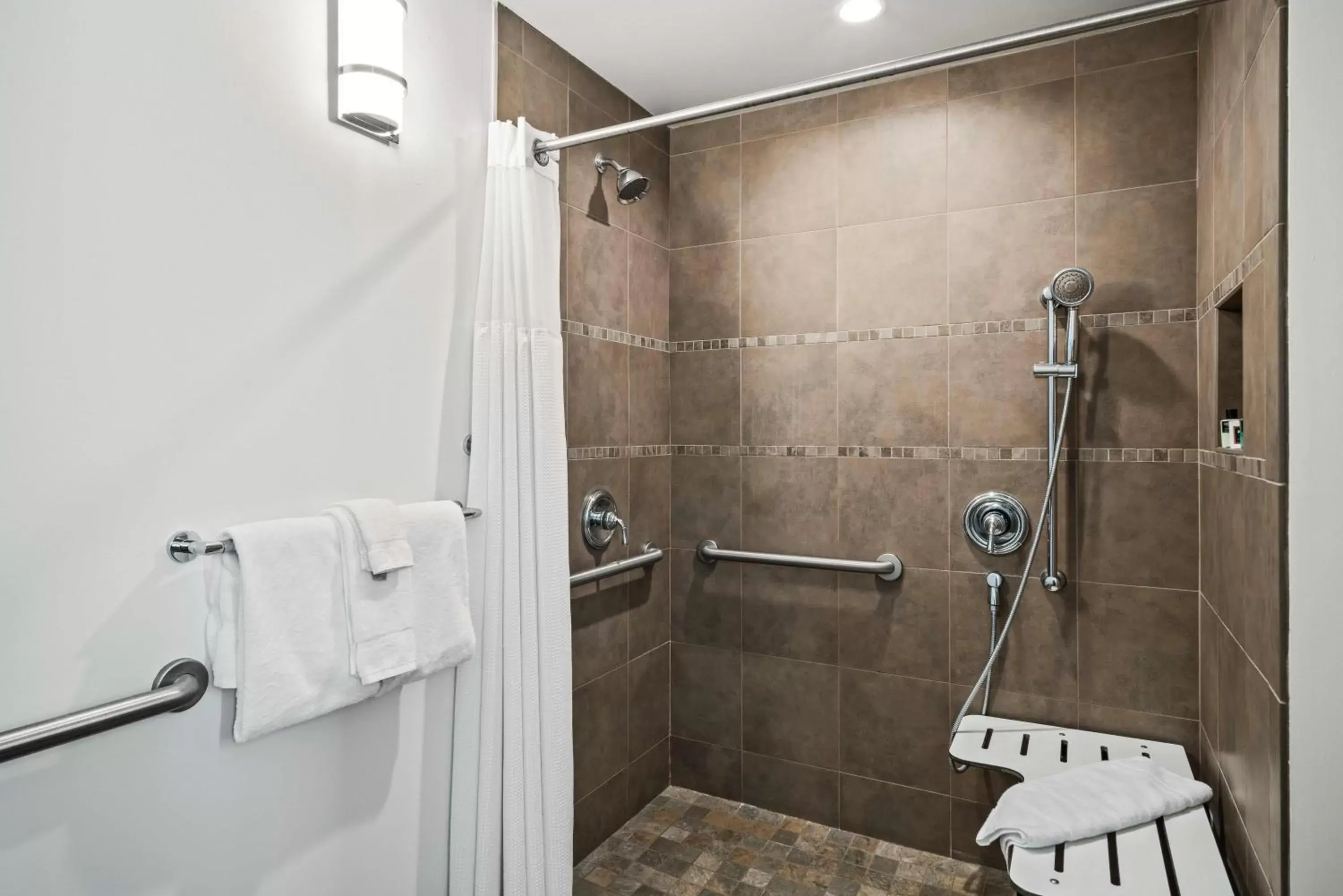 Shower, Bathroom in Sunriver Resort